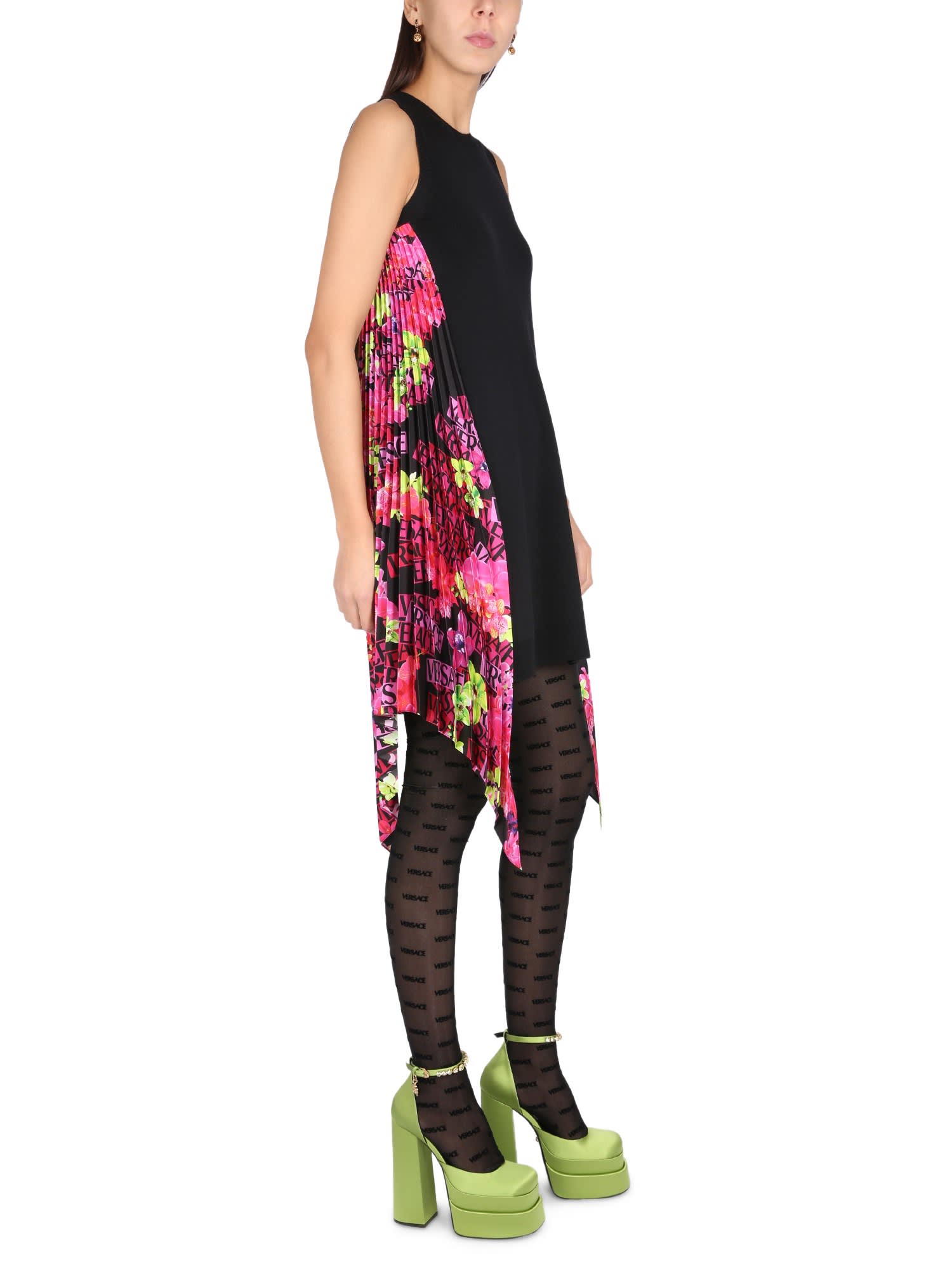 【送料&関税込】Versace Orchid Logo Dress Versace Orchid Logo Dress | italist
