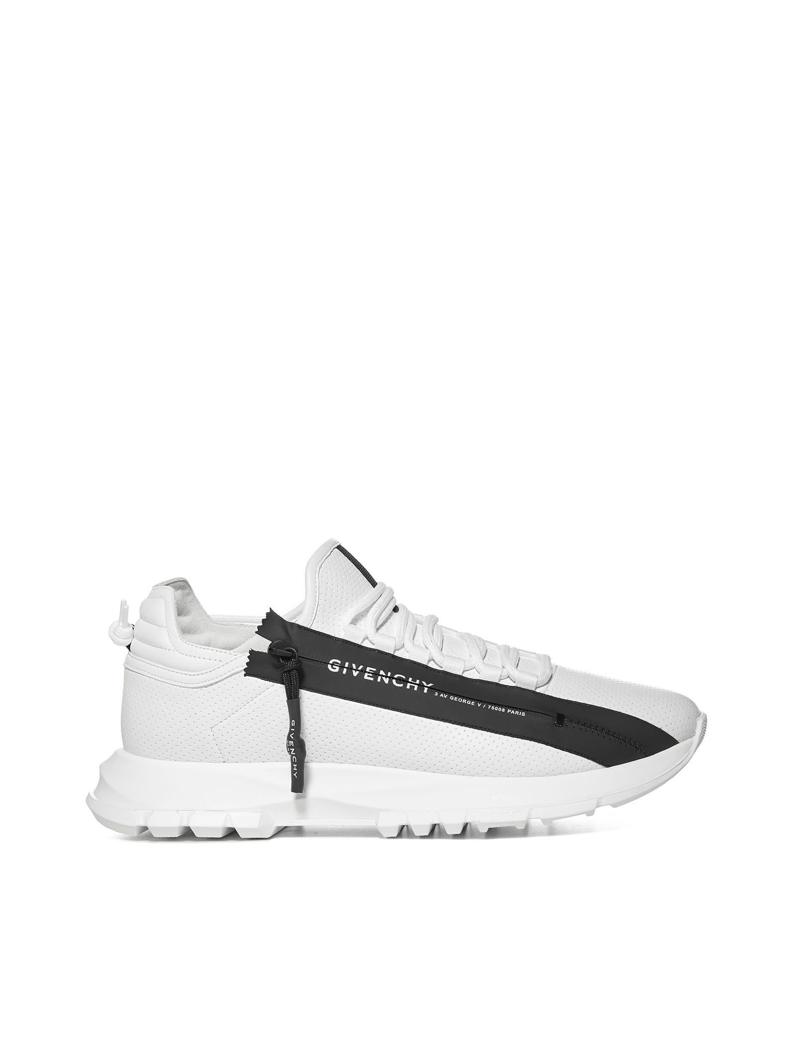 andrageren oase prik Givenchy Sneakers In White | ModeSens