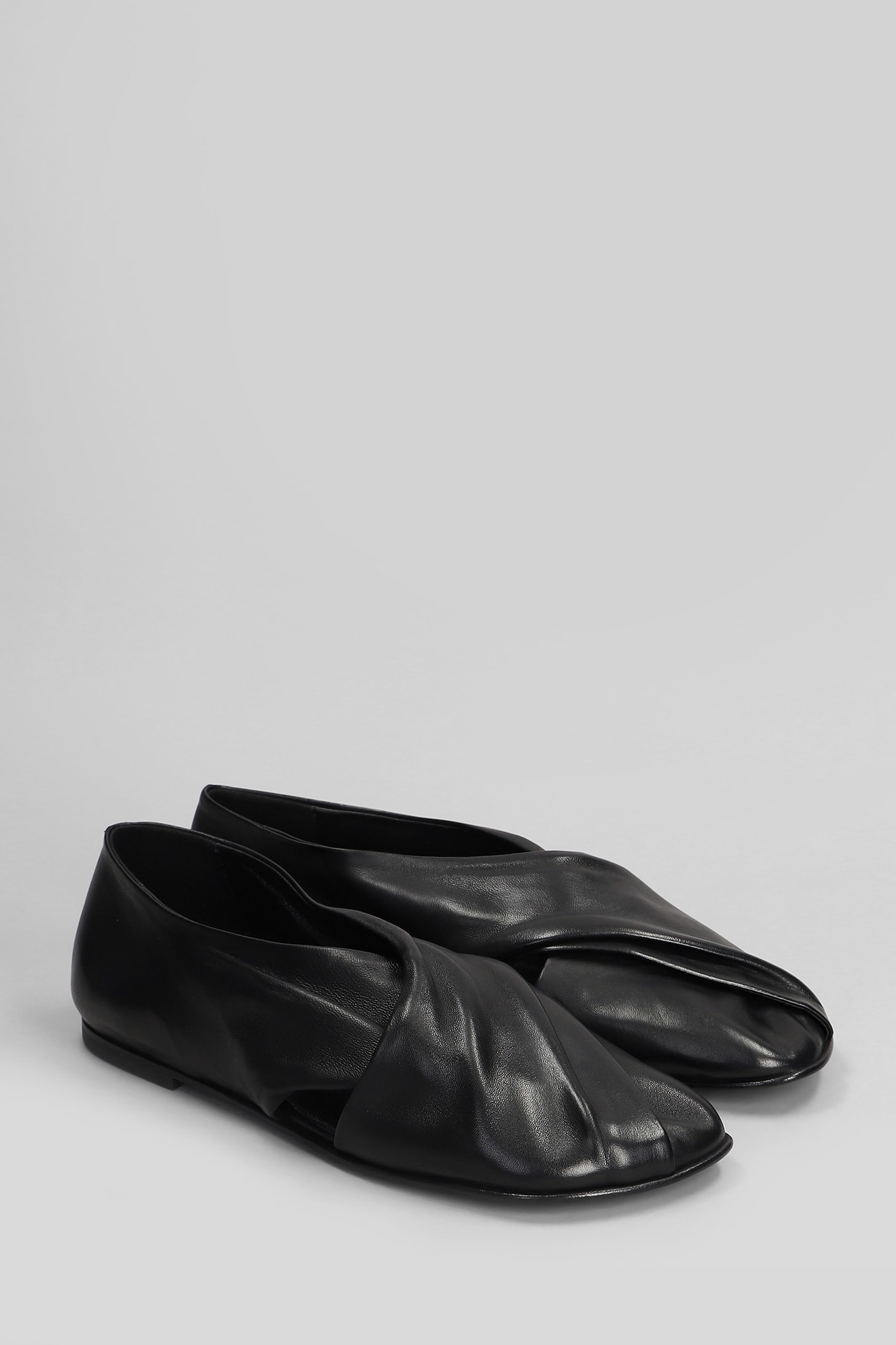 Elena Iachi Ballet Flats In Black Leather In Black
