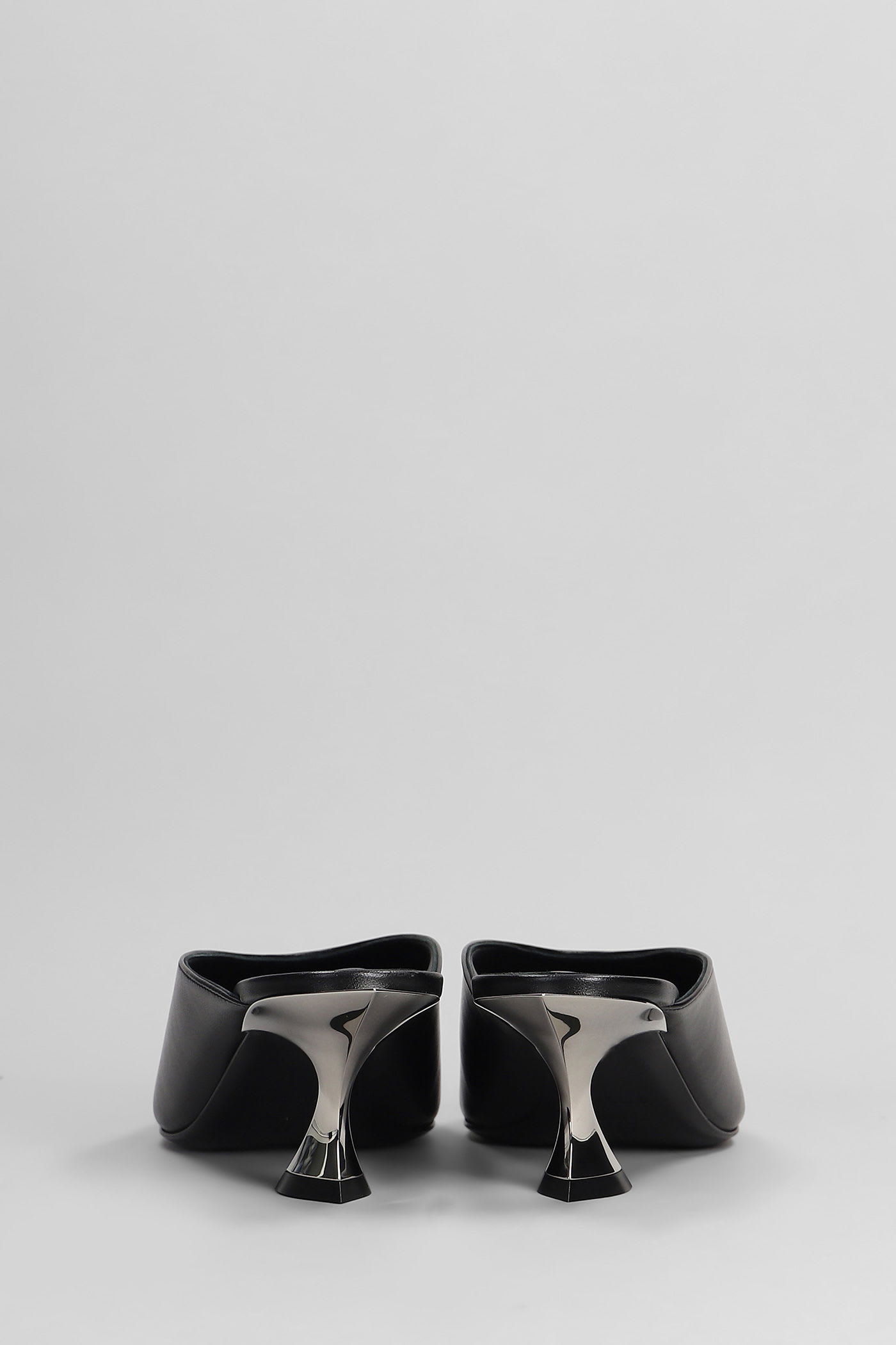Mugler Slipper-mule In Black Leather In Black