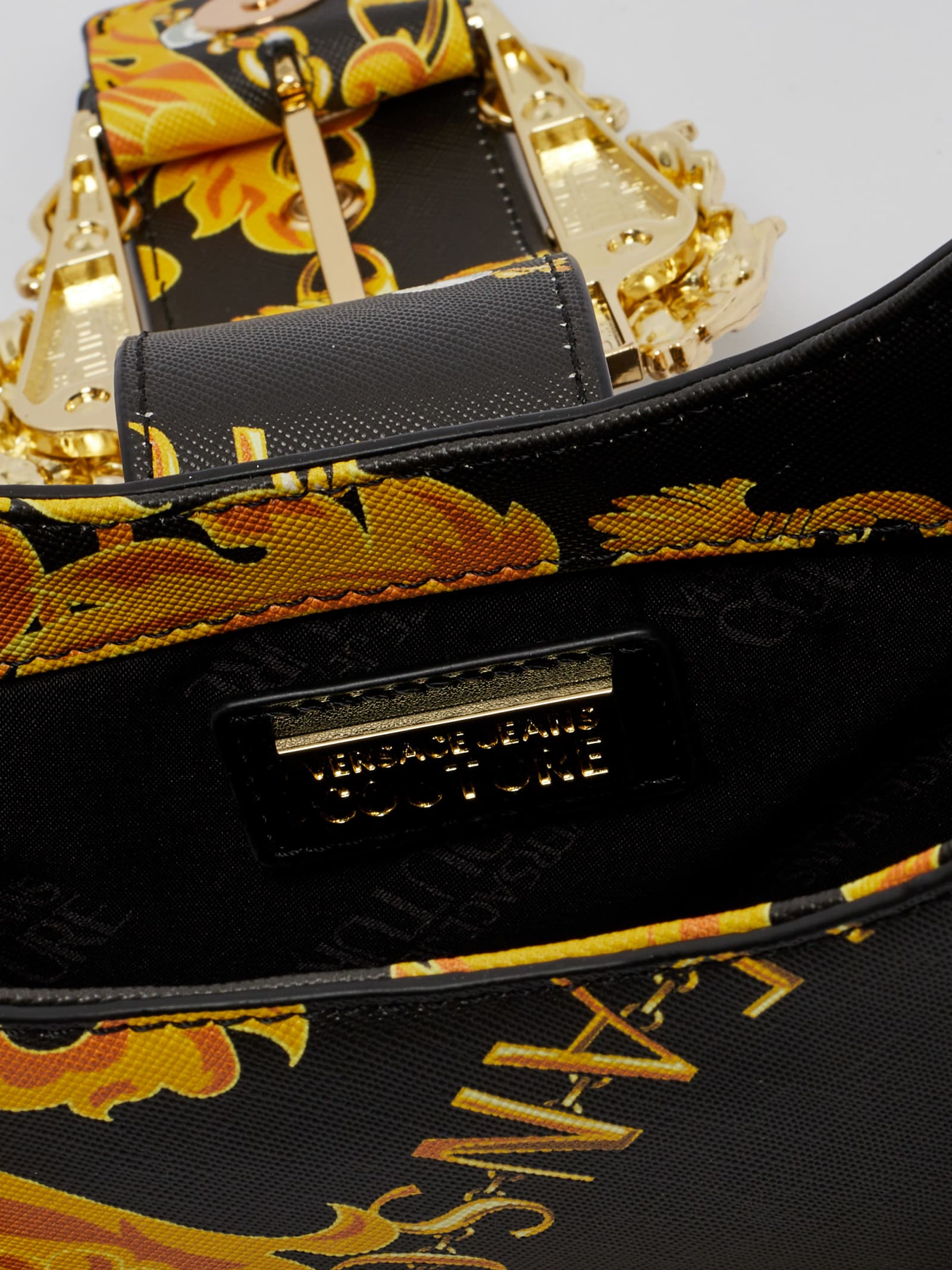 Versace Jeans Couture Range F Couture 01 Sketch 5 Tote In Nero-oro