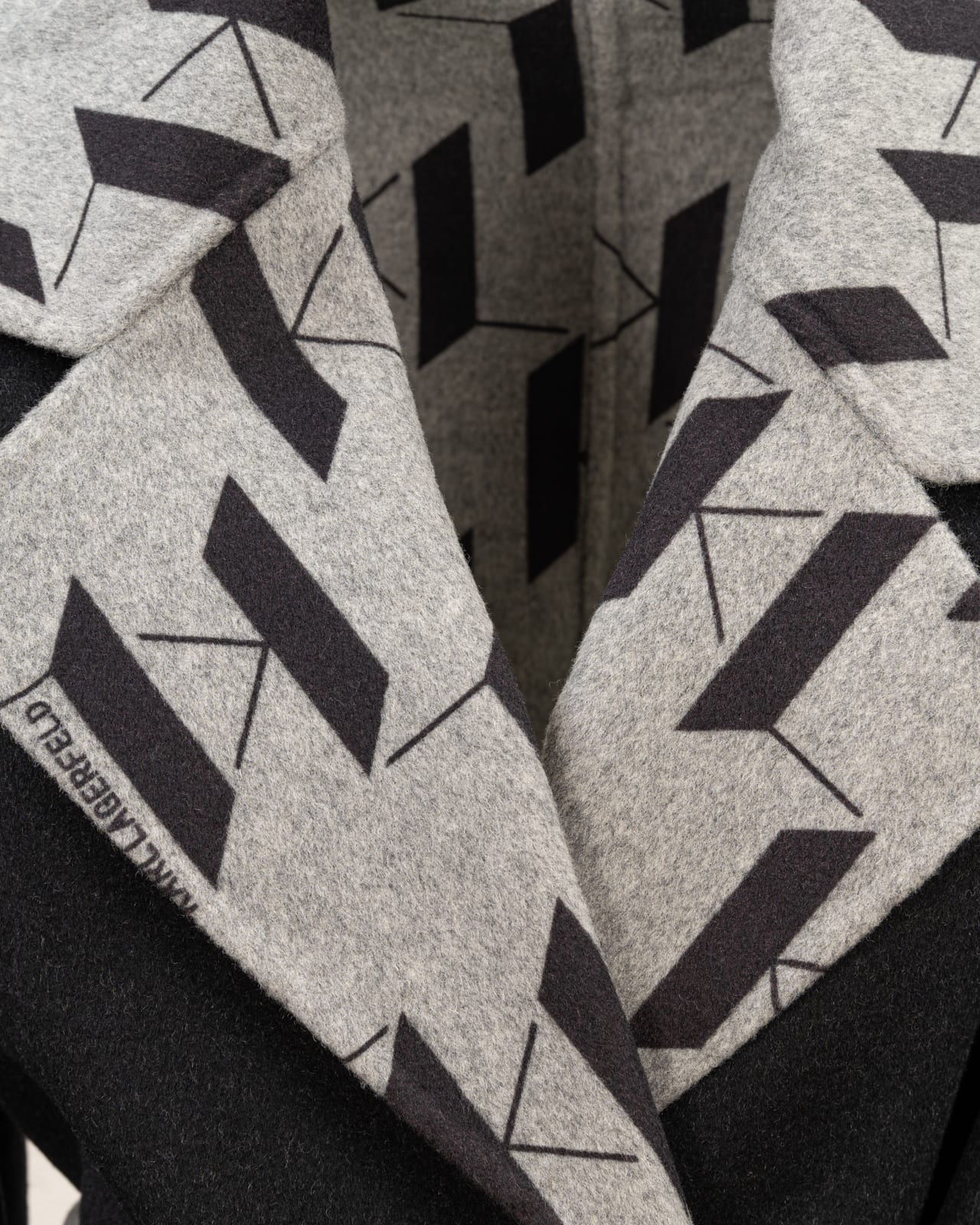 Karl Lagerfeld Kl monogram double-face coat - Black 