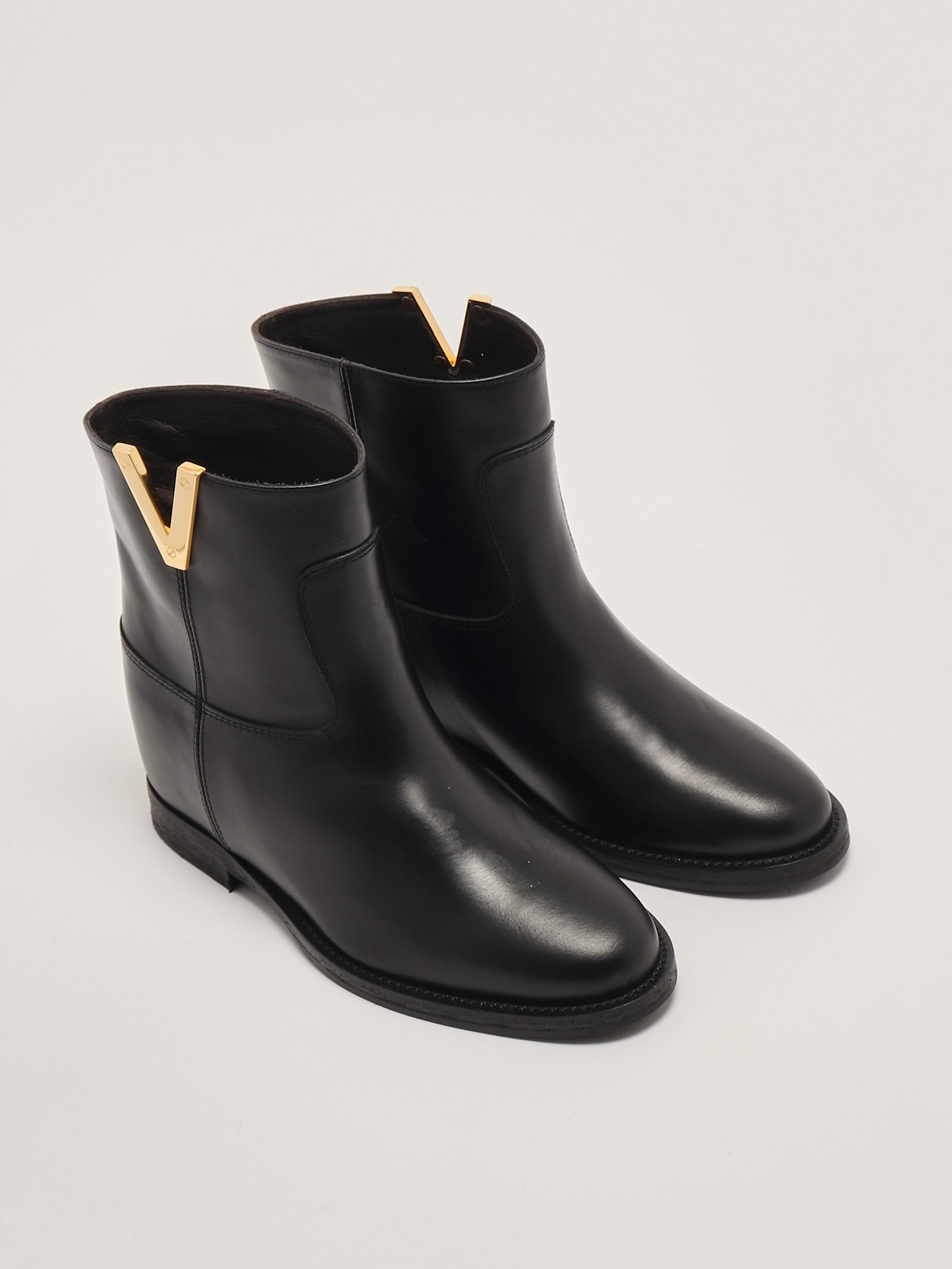 Shop Via Roma 15 Leather Boots In Nero