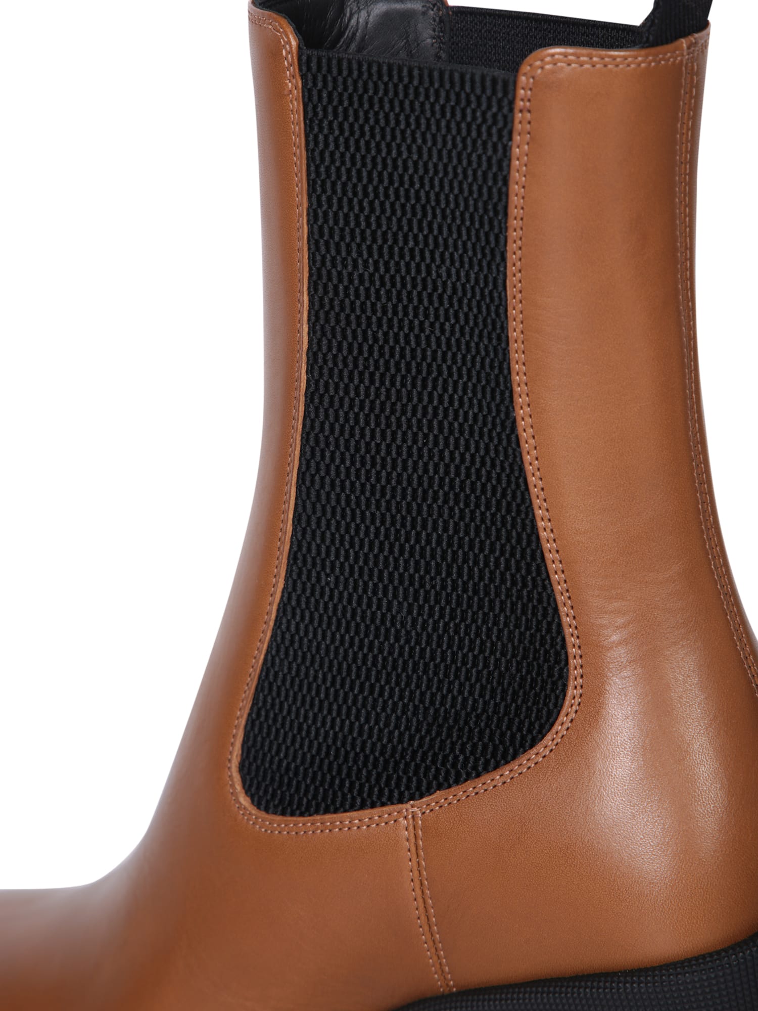 BURBERRY ROUNDTOE HEELED ANKLE BOOTS 