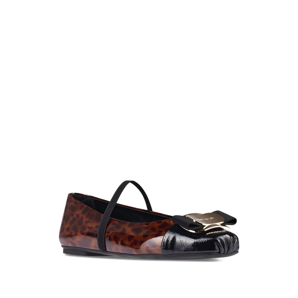 Ferragamo Glossy Patent Flats With Leopard Print And Decorative Bow In Brown