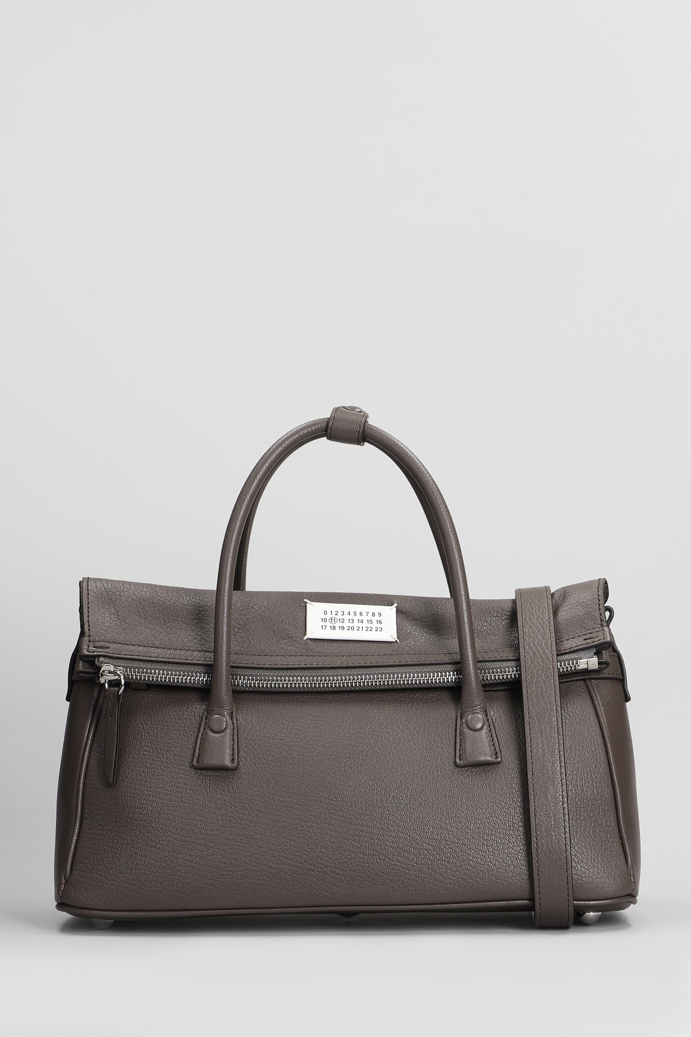 Shop Maison Margiela 5ac Shoulder Bag In Grey Leather