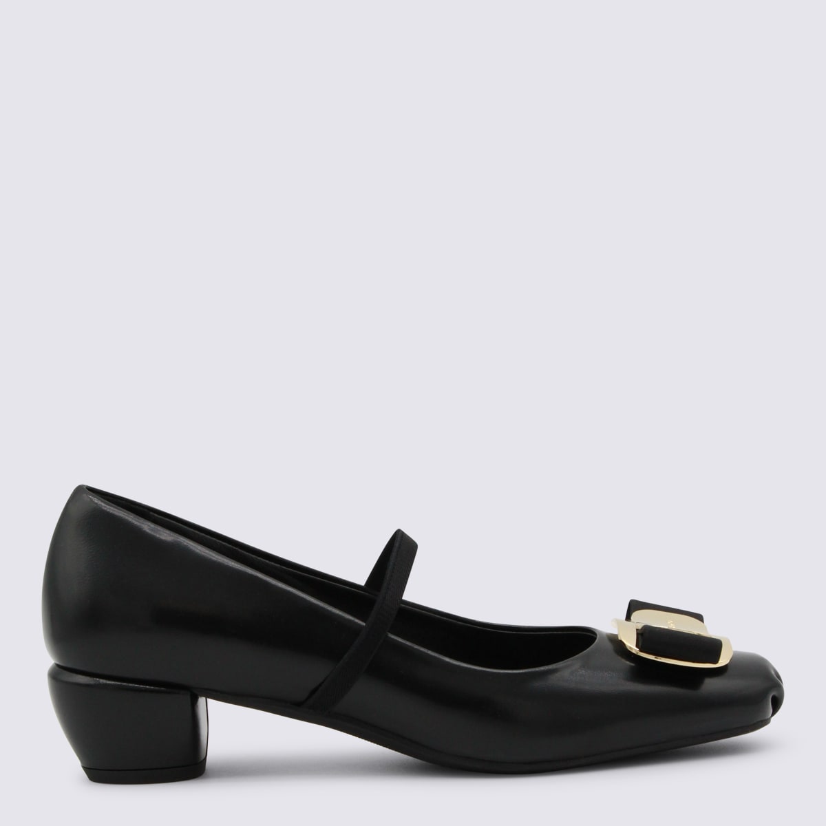 Burberry Black Leather Pumps