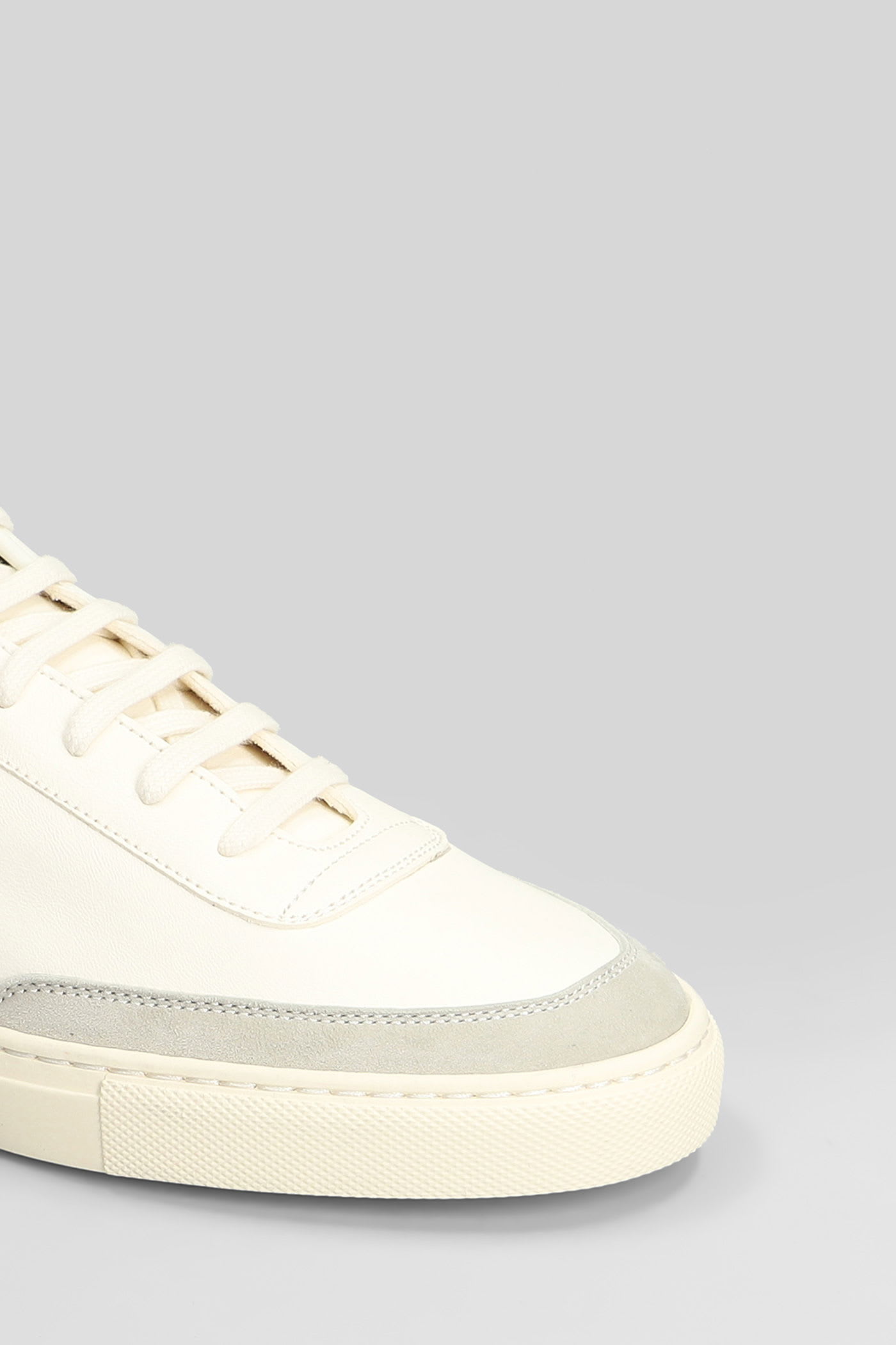 Common Projects Court Classic Sneakers In White Suede And Leather In White