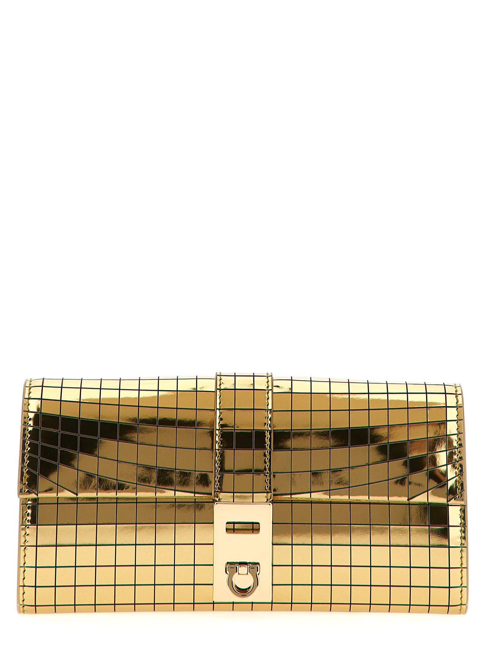 Ferragamo Lux Gold Wallet On Chain In Gold