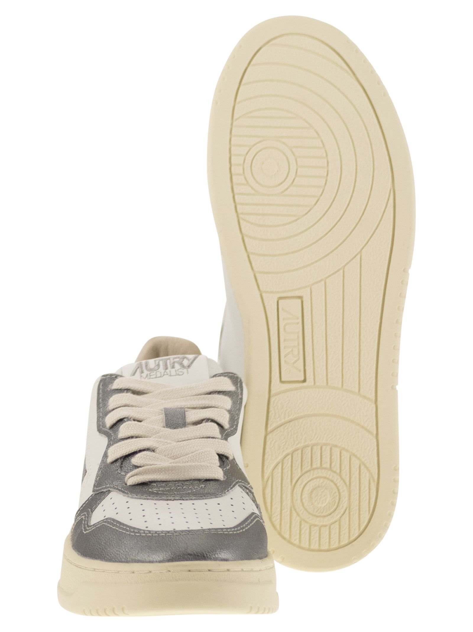 Shop Autry Medalist Low - Leather Sneakers In Dark Silver