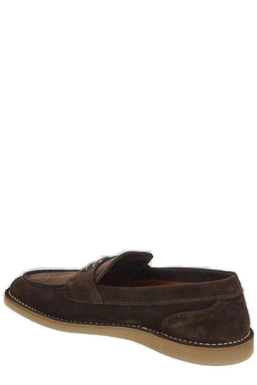 Dolce & Gabbana Loafer Aus Wildleder Mit Logo-schild In Brown