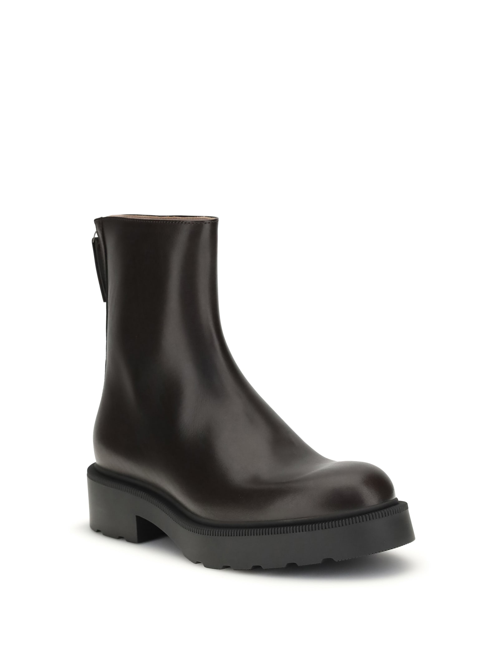 The Row Nobilis Practical Boots In Polished Calf Leather In Black
