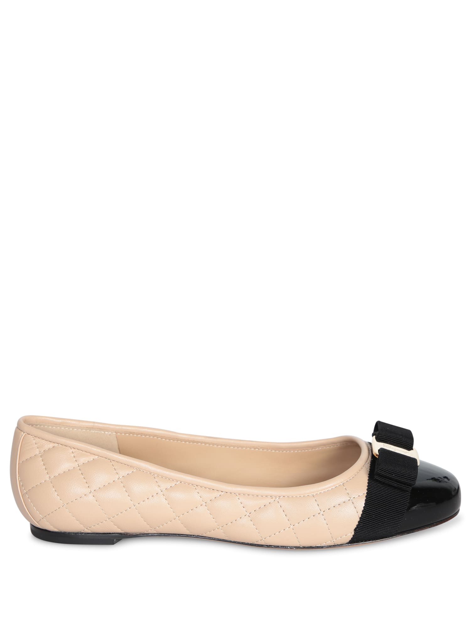 Ferragamo Varina Bow-embellished Quilted Smooth And Patent-leather Ballet Flats In Beige