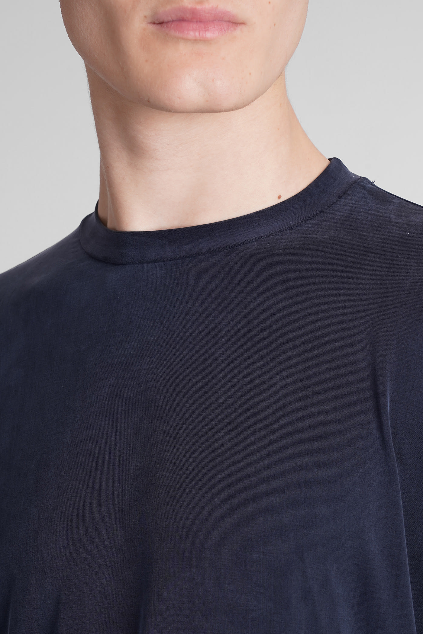 Low Brand B224 T-shirt In Blue Polyamide Polyester In Blue