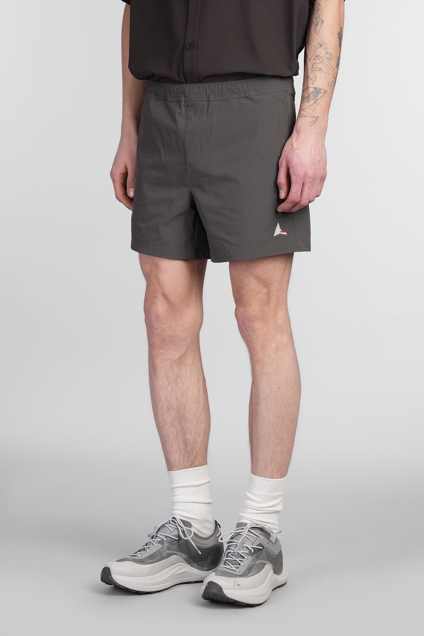 Roa 5 Inch Shorts Shorts In Grey Nylon In Gray