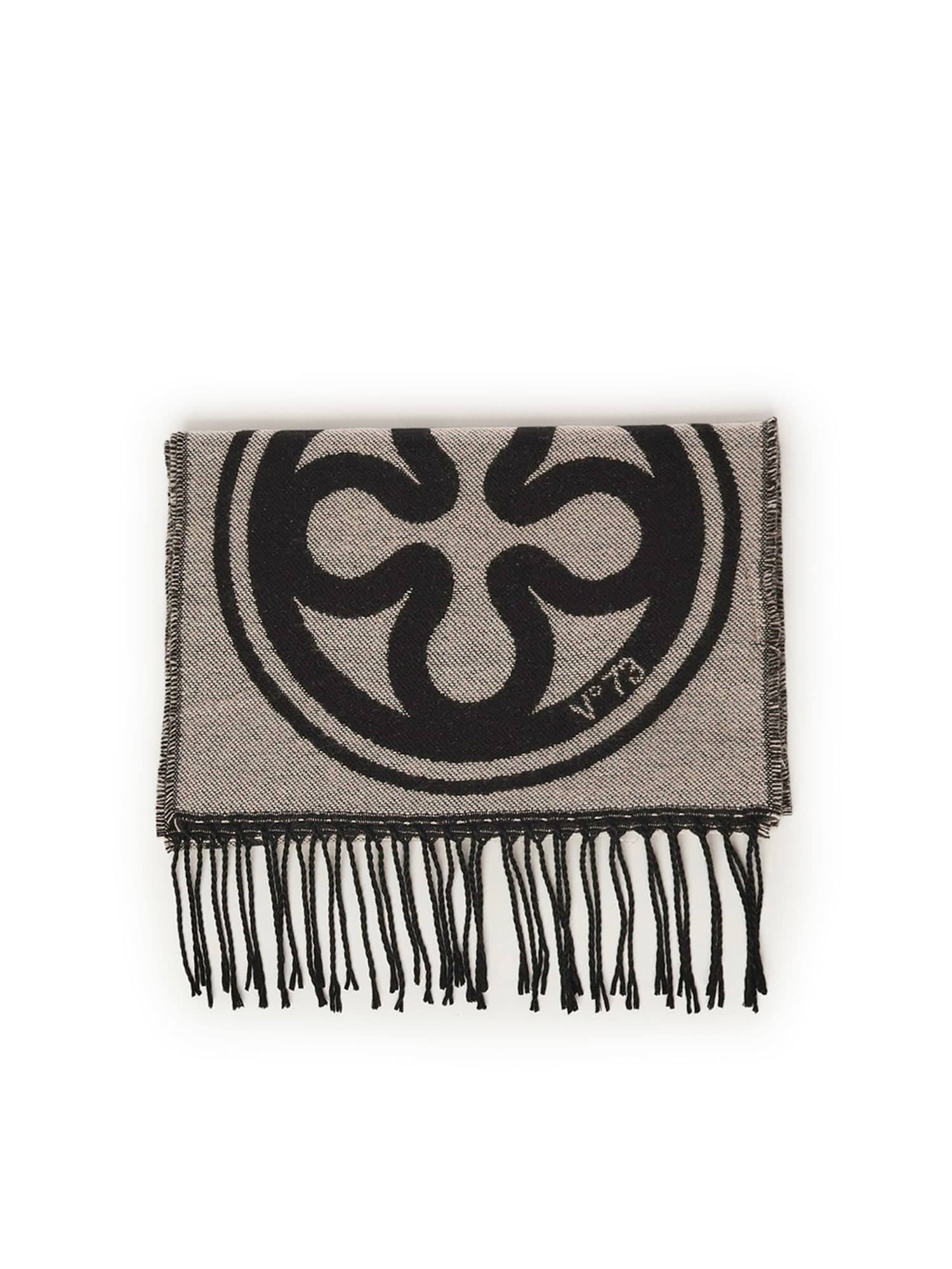 V73 Caroline Jacquard Scarf In Black