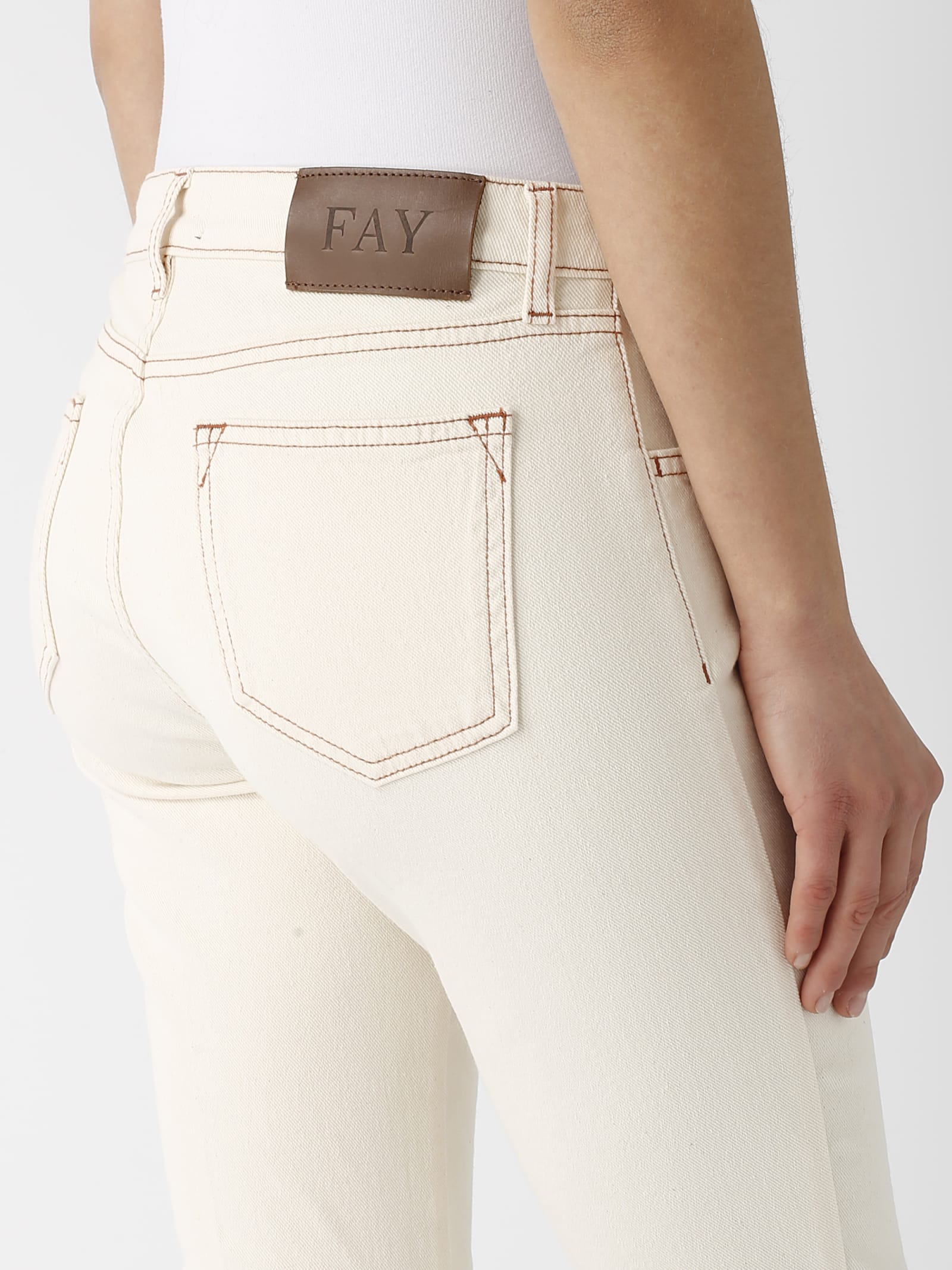 Shop Fay Denim. Cropped F.do 21 Jeans In Panna