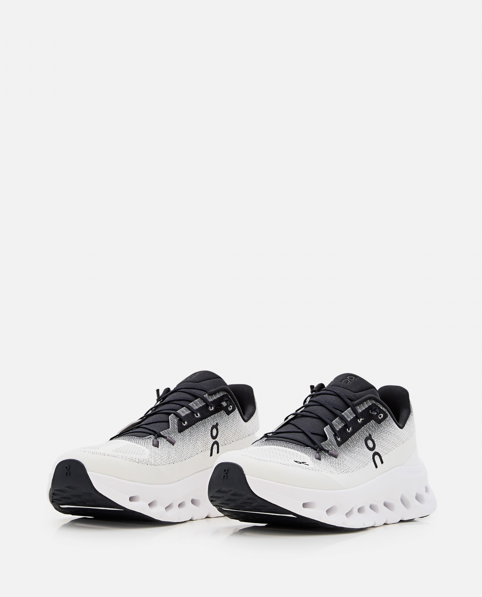 On Cloudtilt Sneakers In Grey
