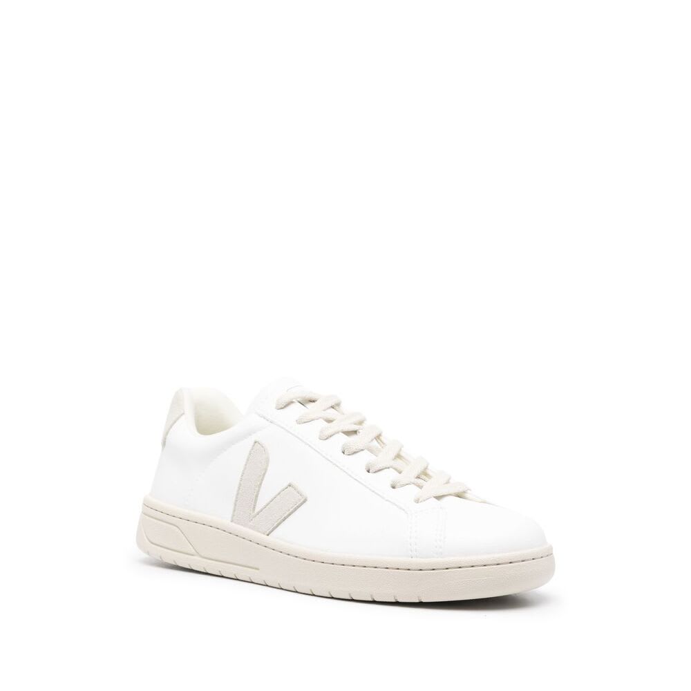 Veja Sneakers In Coated Organic Cotton In White