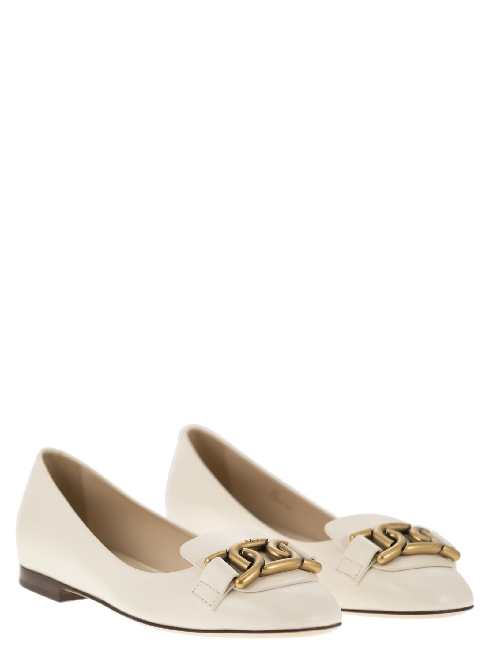 Shop Tod's Leather Ballerina With Accessory In Cream