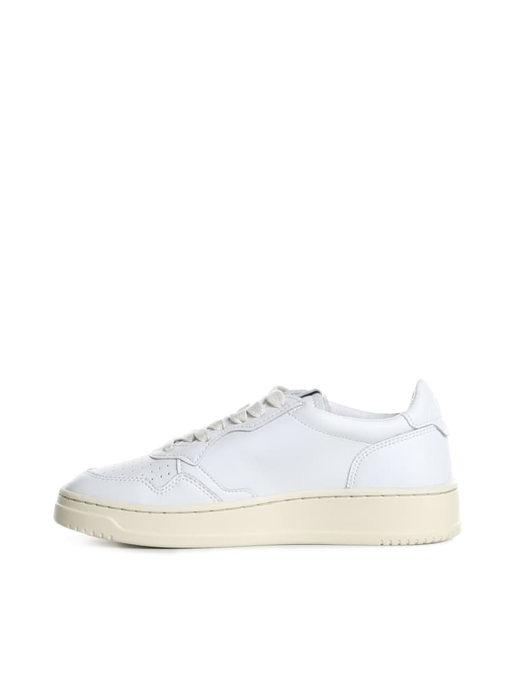 AUTRY MEDALIST SNEAKERS IN WHITE LEATHER 