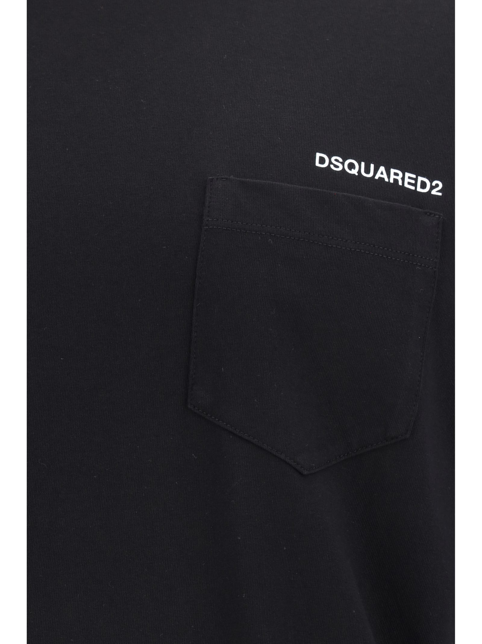 Shop Dsquared2 T-shirt In Black