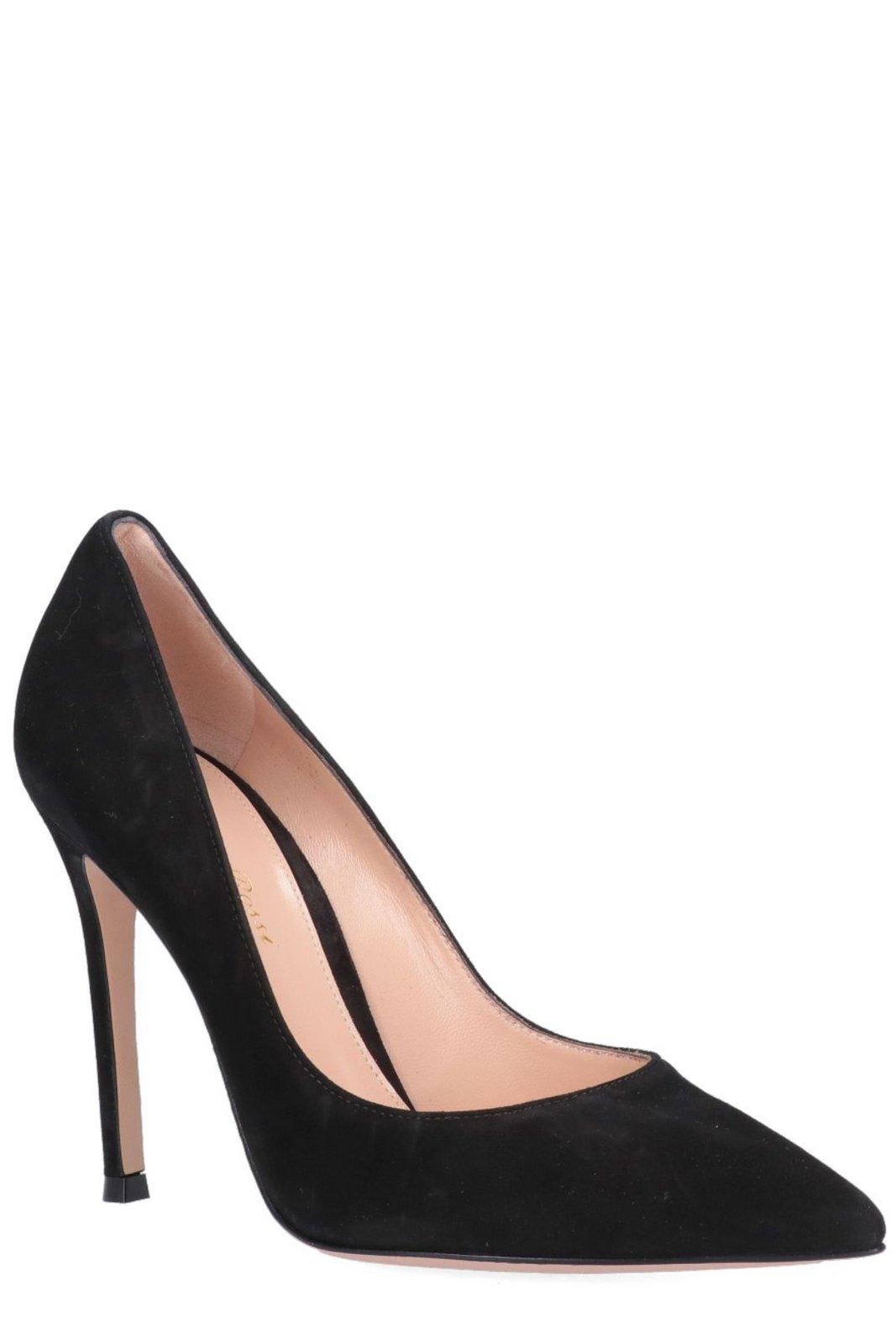 Gianvito Rossi Pointed Toe Pumps In Black