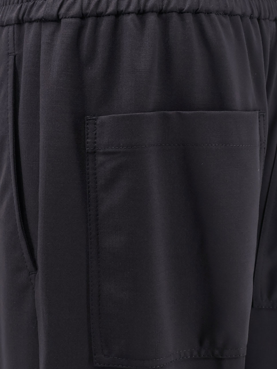 Brunello Cucinelli Elasticated Patch-pocket Trousers In Brown