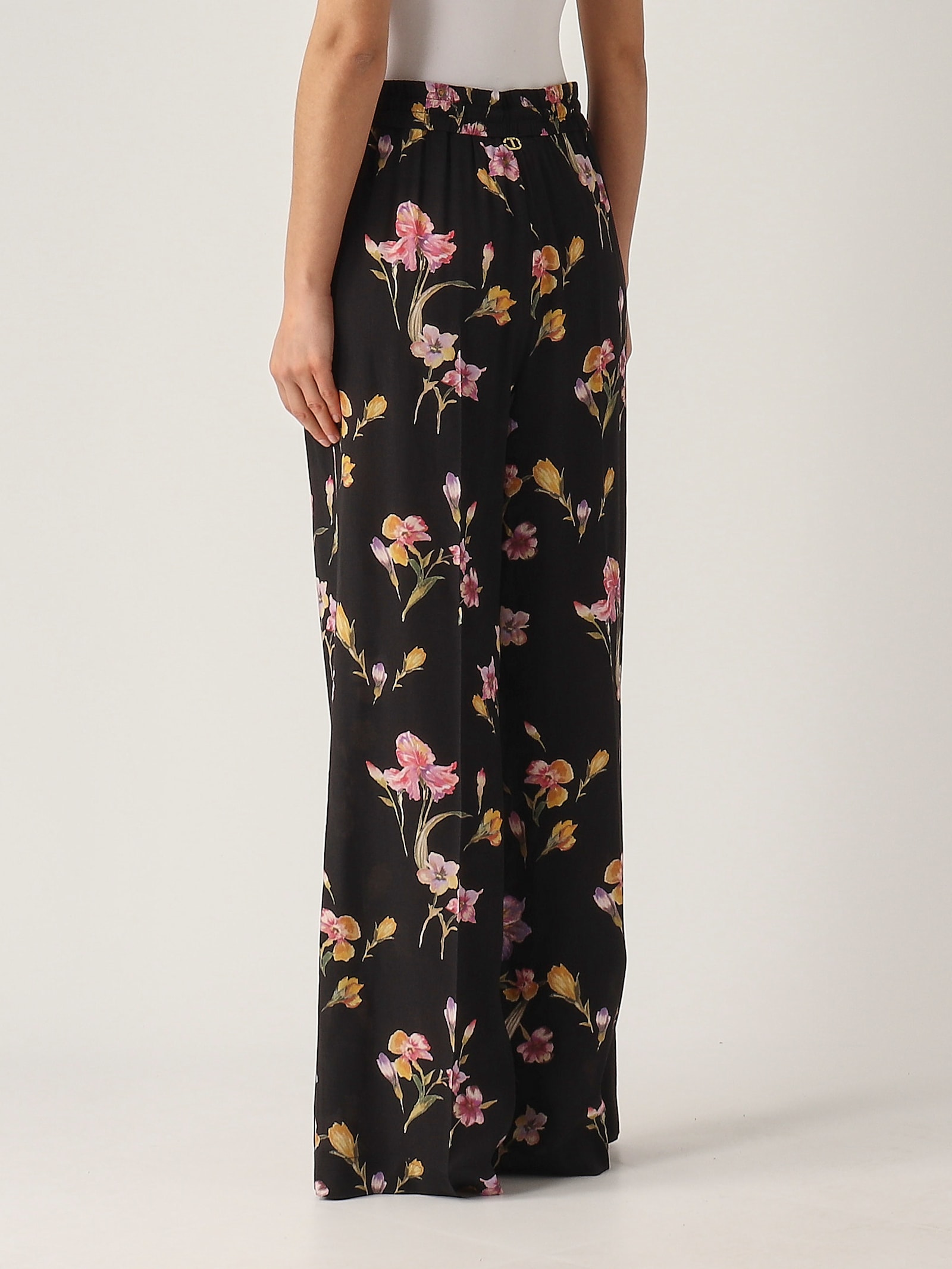 Twinset Twin-set Relaxed Fit Black Trousers In Nero-fiori
