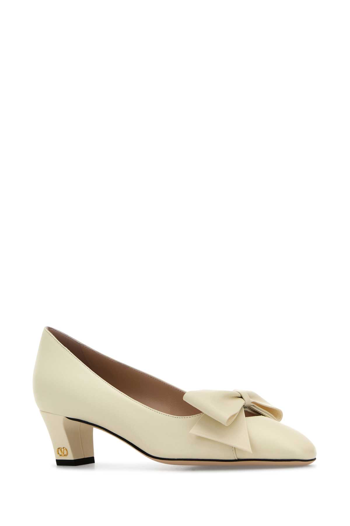 Shop Valentino Bowow Pumps In Ivory