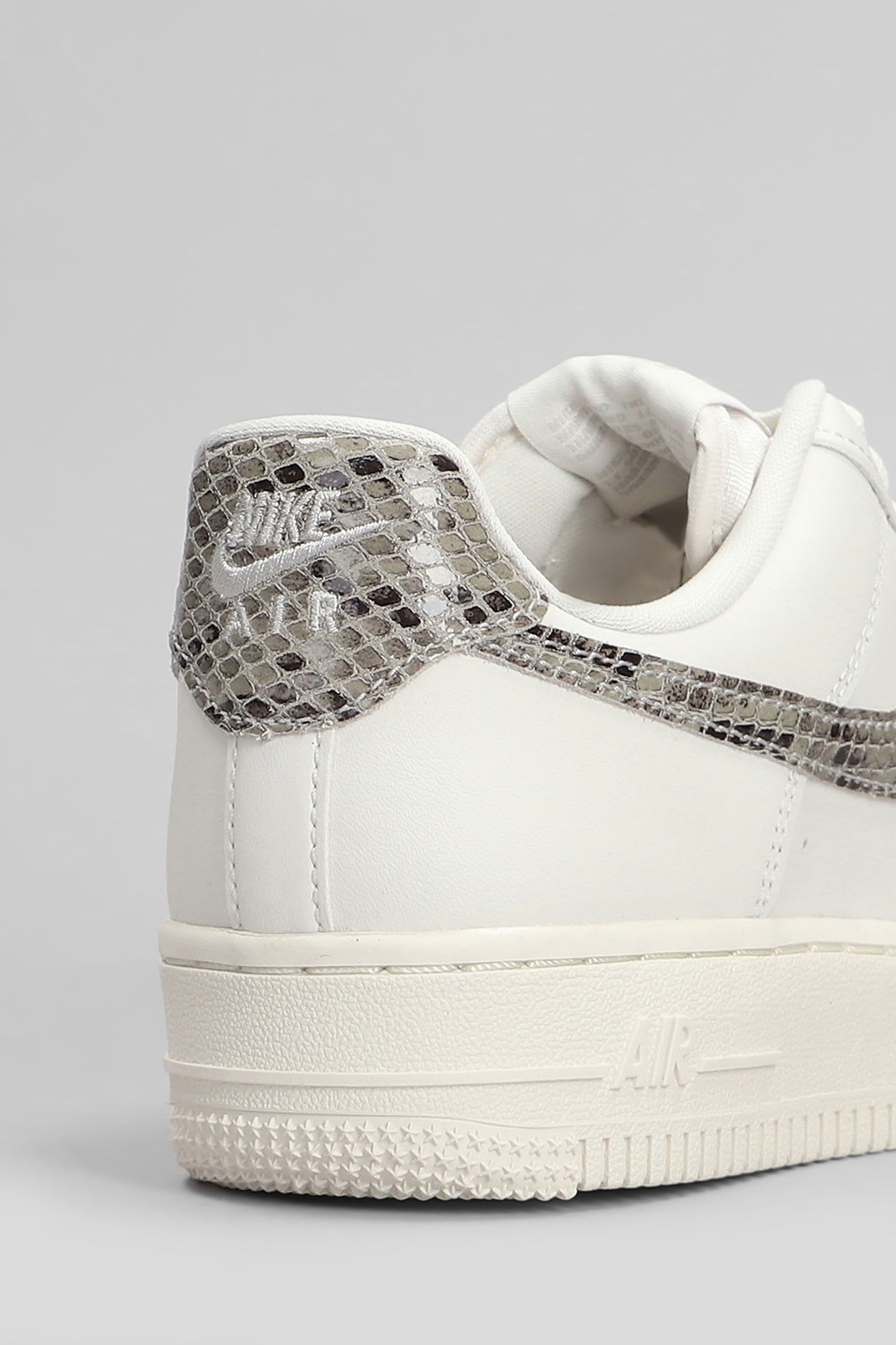 Nike Air Force 1 07 Sneakers In White Leather In White