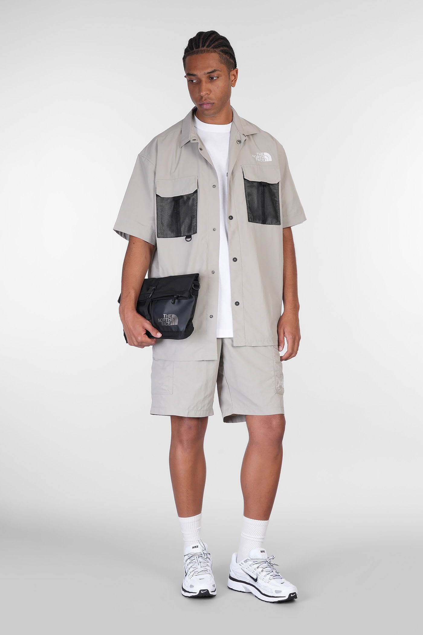 THE NORTH FACE NSE SHORT SHORTS IN GREY POLYAMIDE