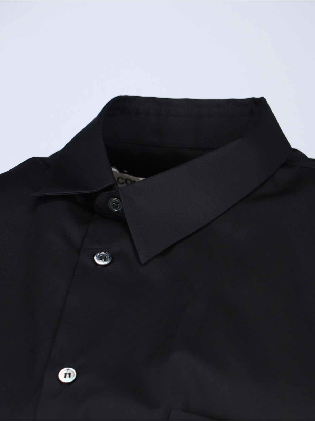 Comme Des Garçons Long Sleeve Asymmetric Hem Collared Top In Black