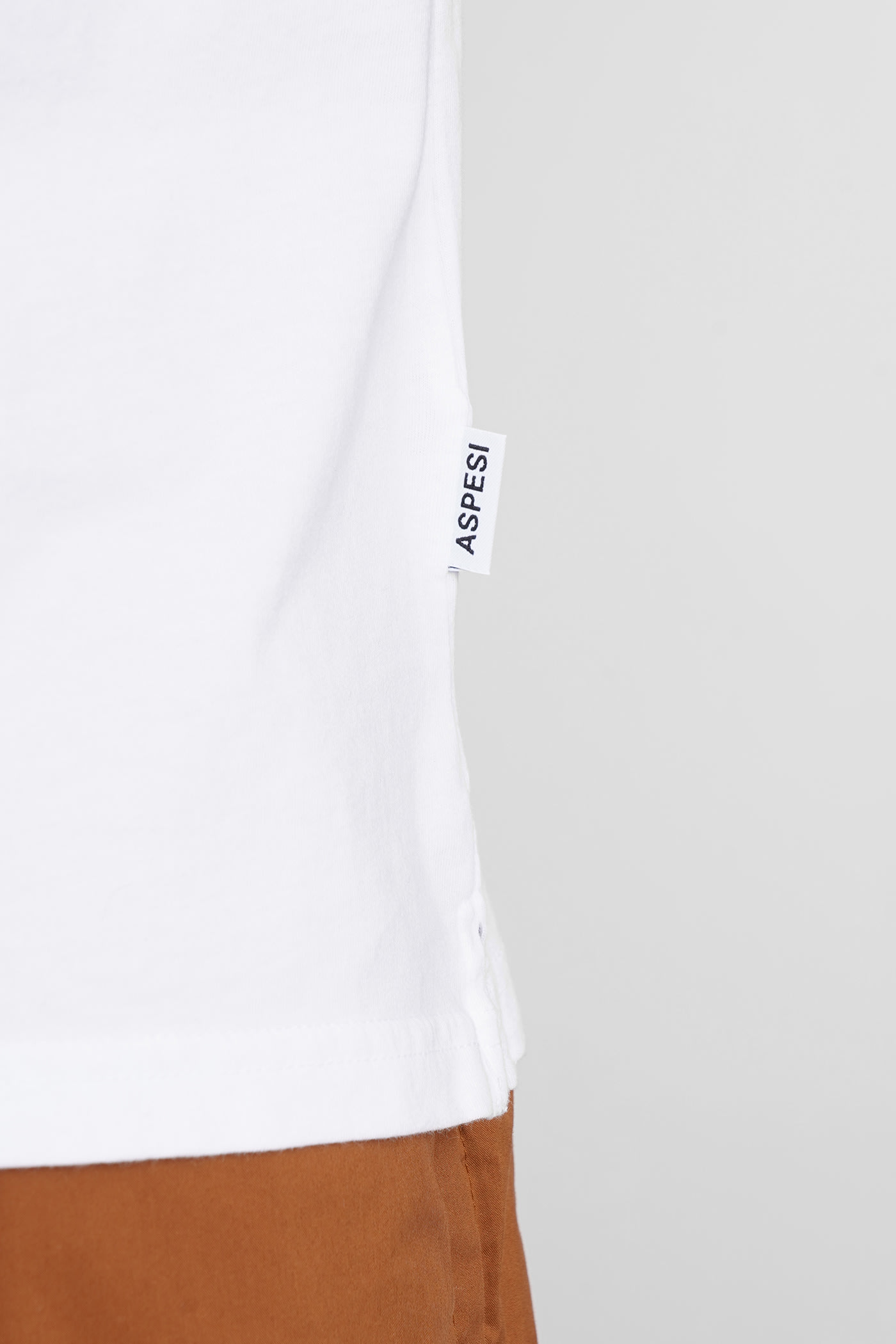 Shop Aspesi Polo Ay78 Polo In White Cotton