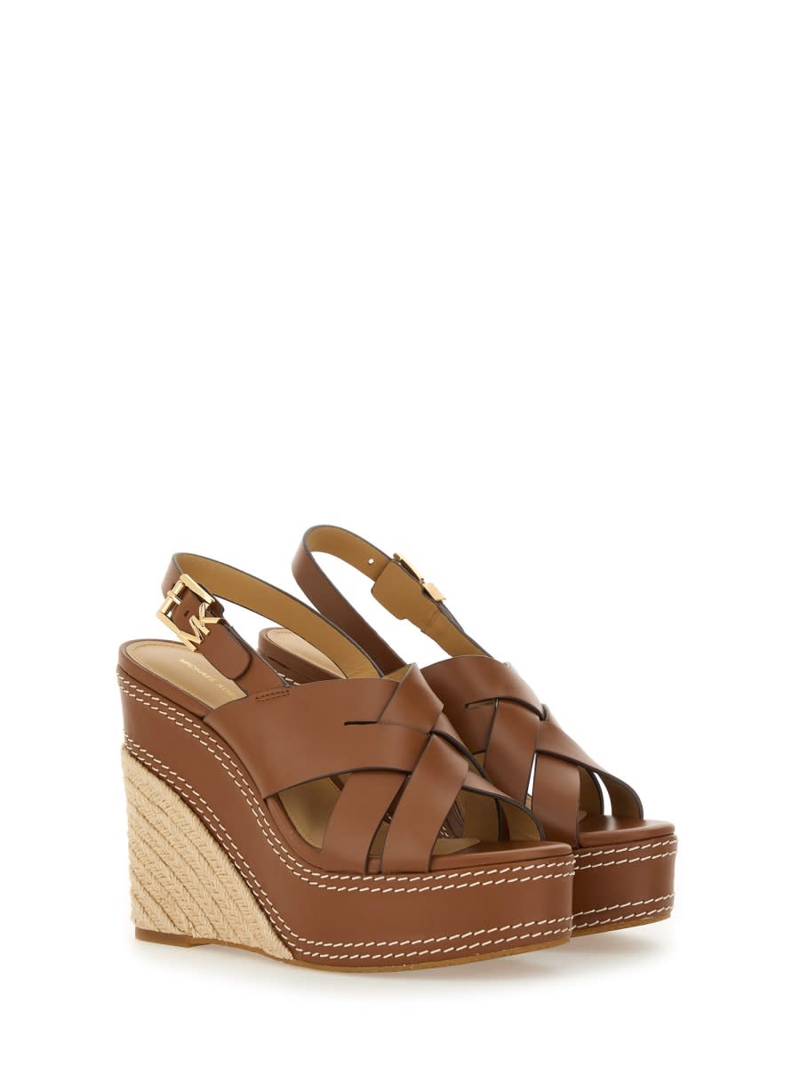 Shop Michael Kors Sandalo Nora In Luggage