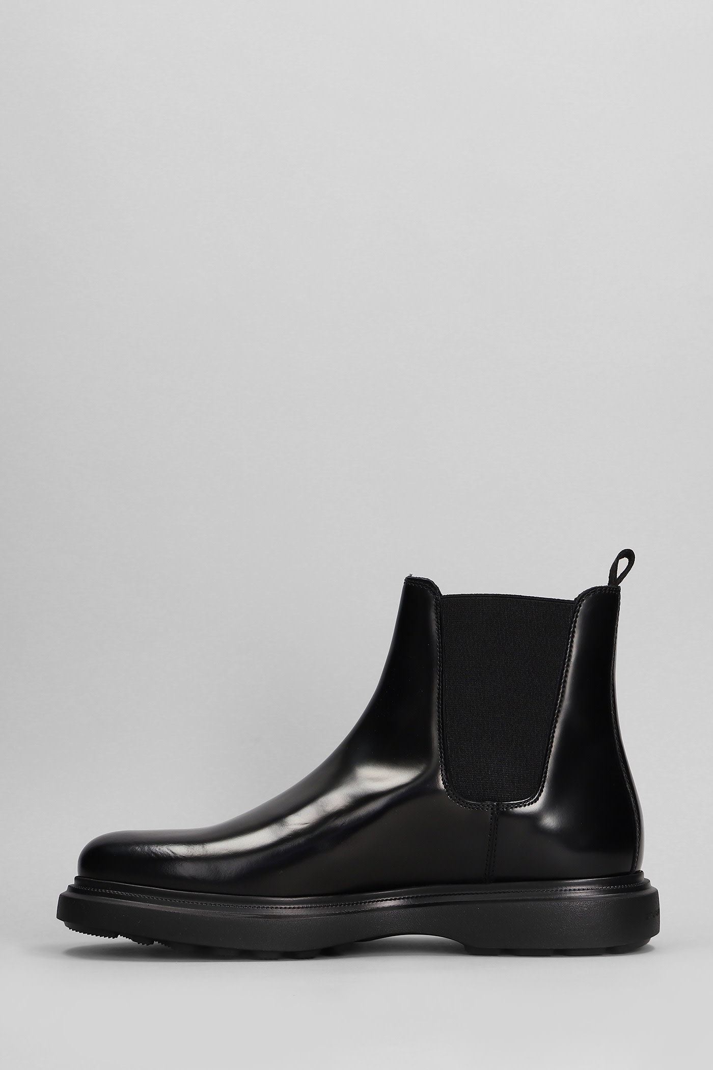 STUART WEITZMAN AMOS ANKLE BOOTS IN BLACK LEATHER 