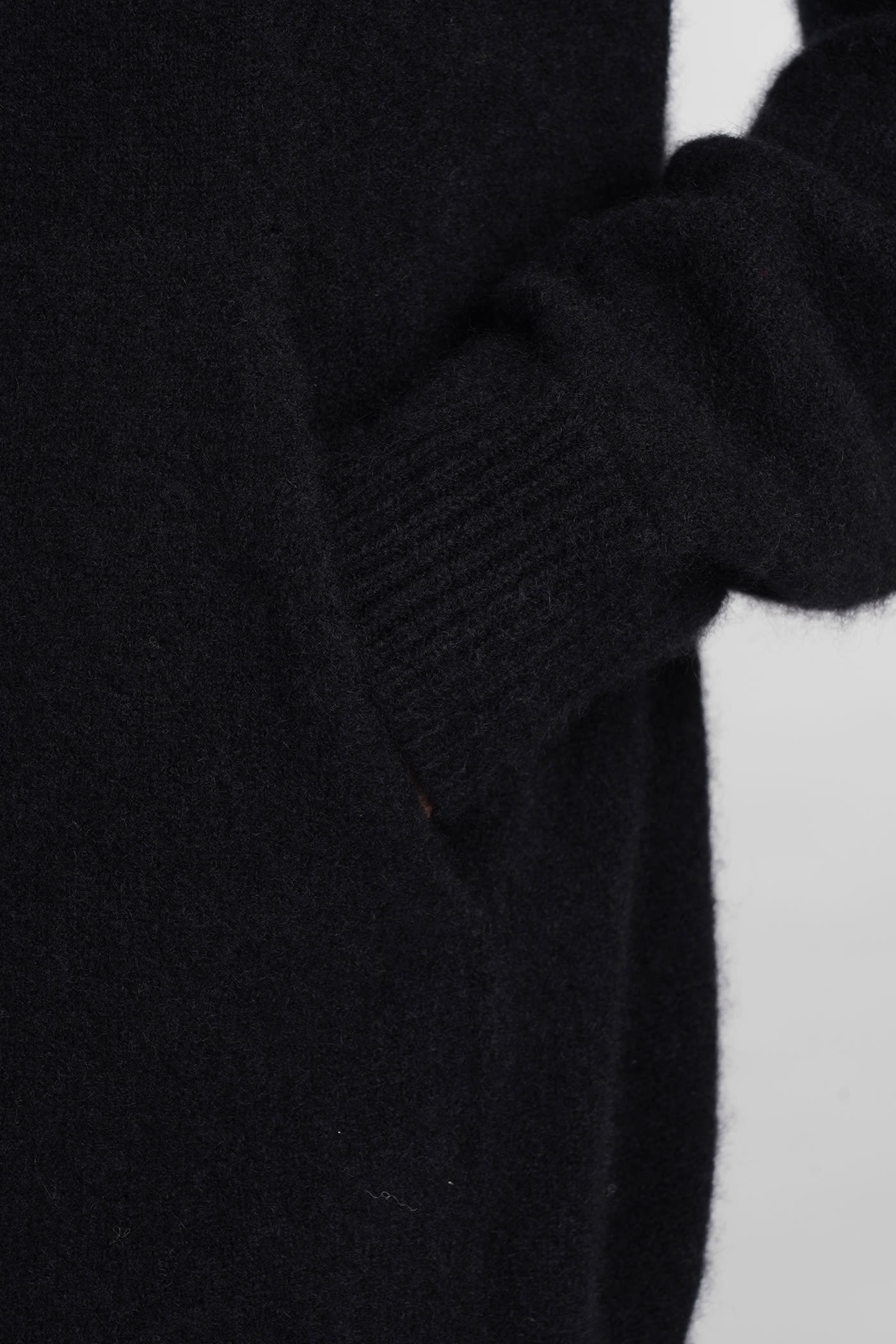 LANEUS SWEATSHIRT IN BLACK CASHMERE