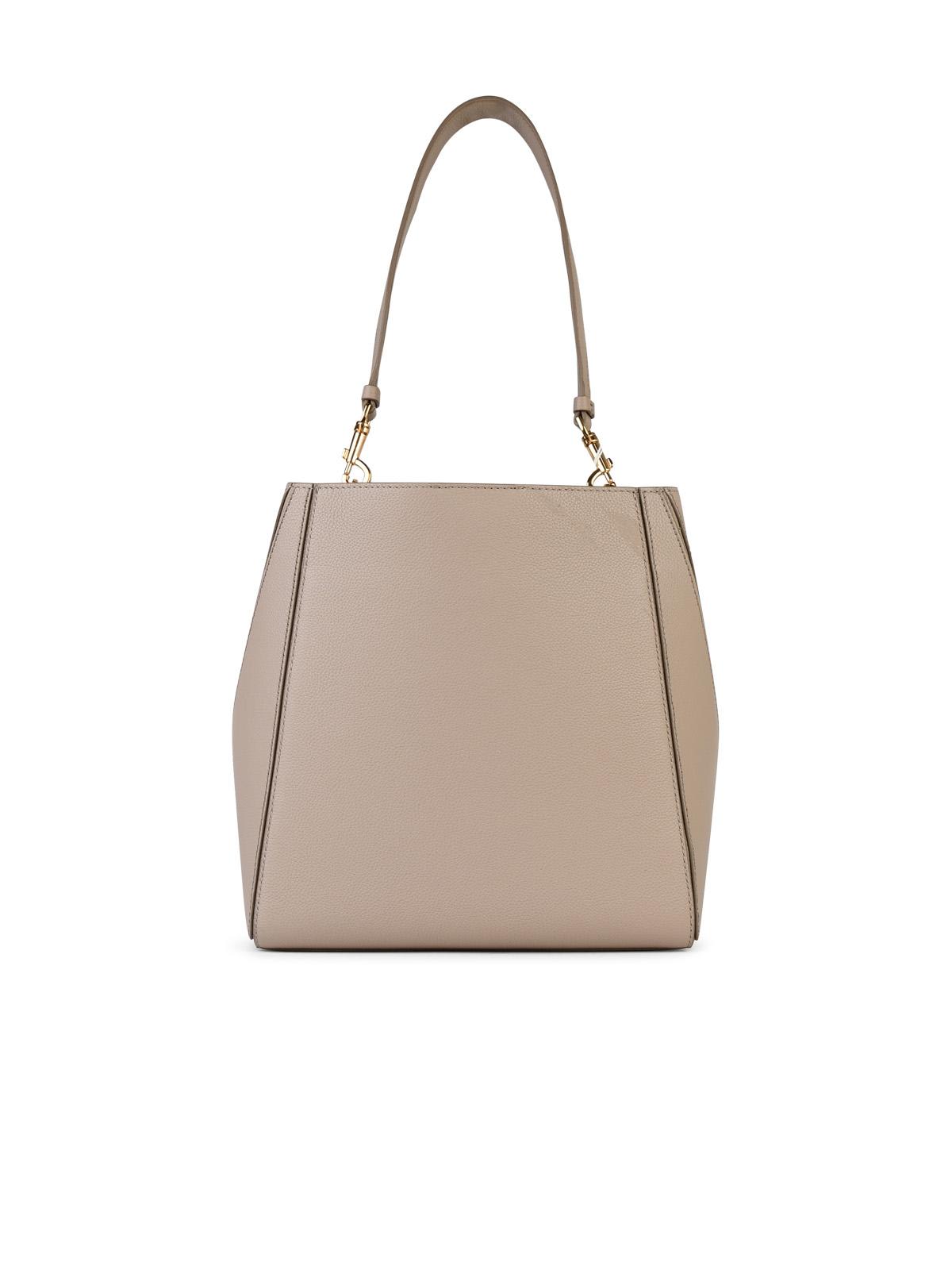 Shop Tory Burch Mcgraw Bucket Bag In Nude Leather