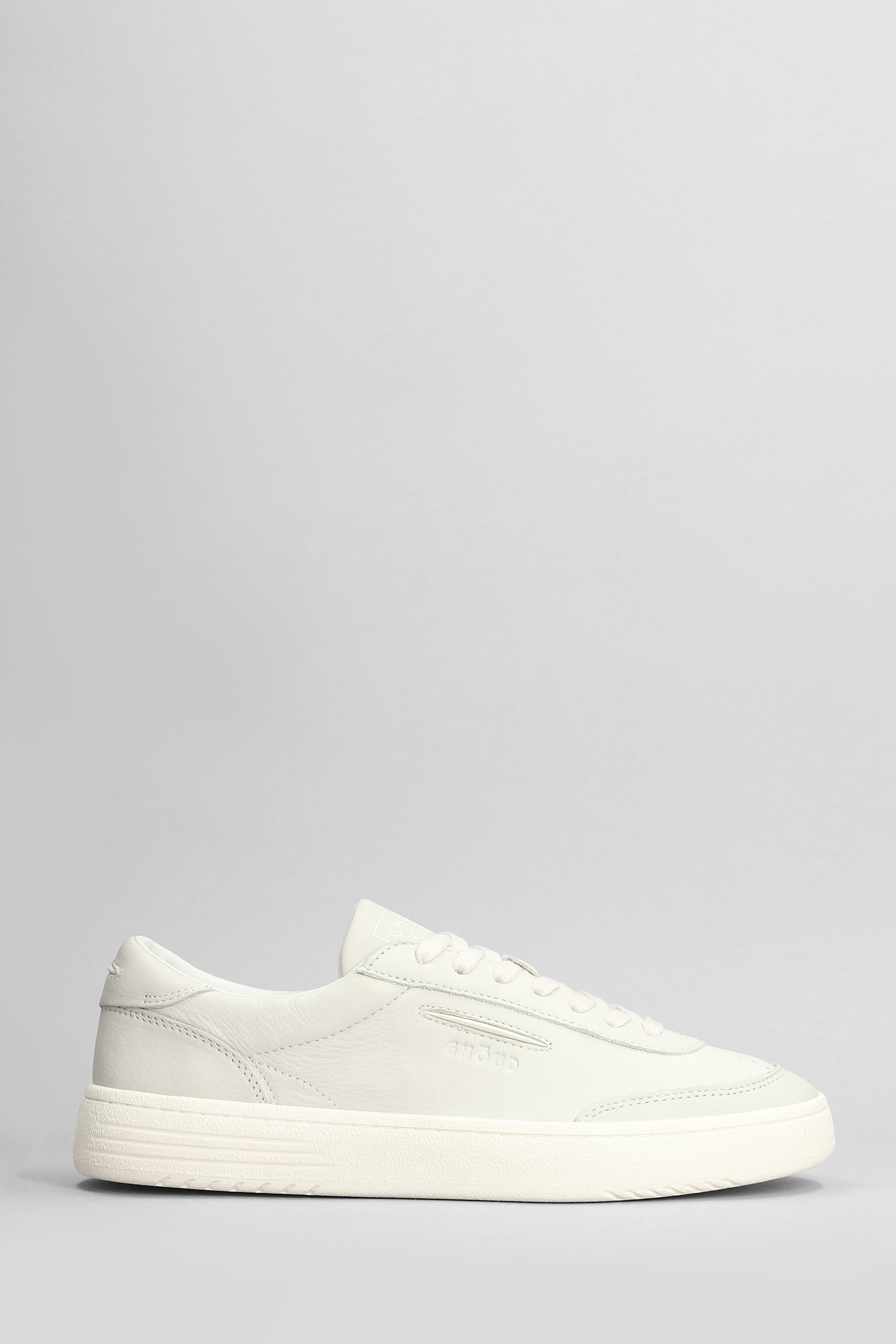 Shop Ghoud Lindo Low Sneakers In Grey Leather In Neutrals