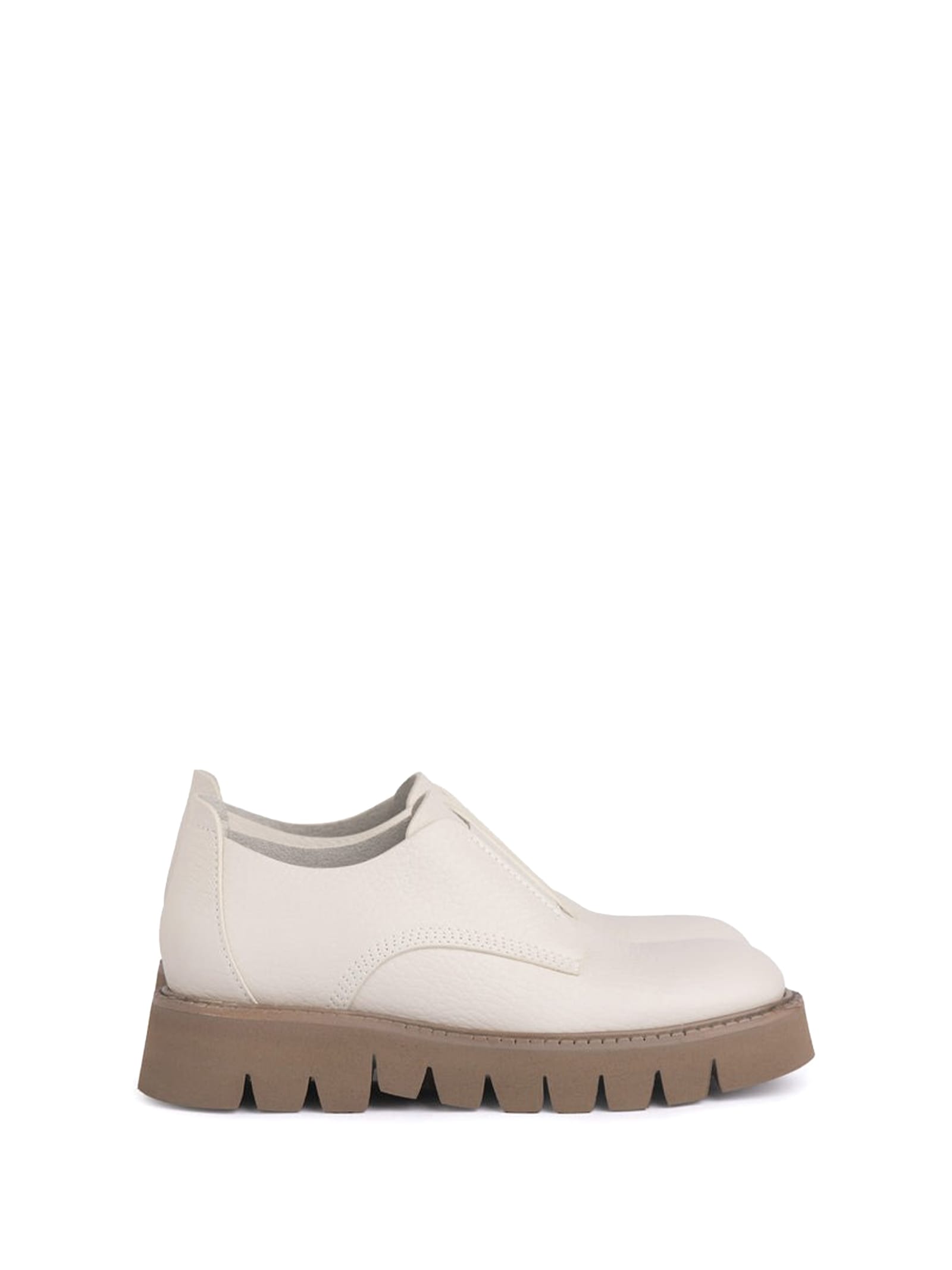 Closed Leather Moccasin With Contrasting Sole