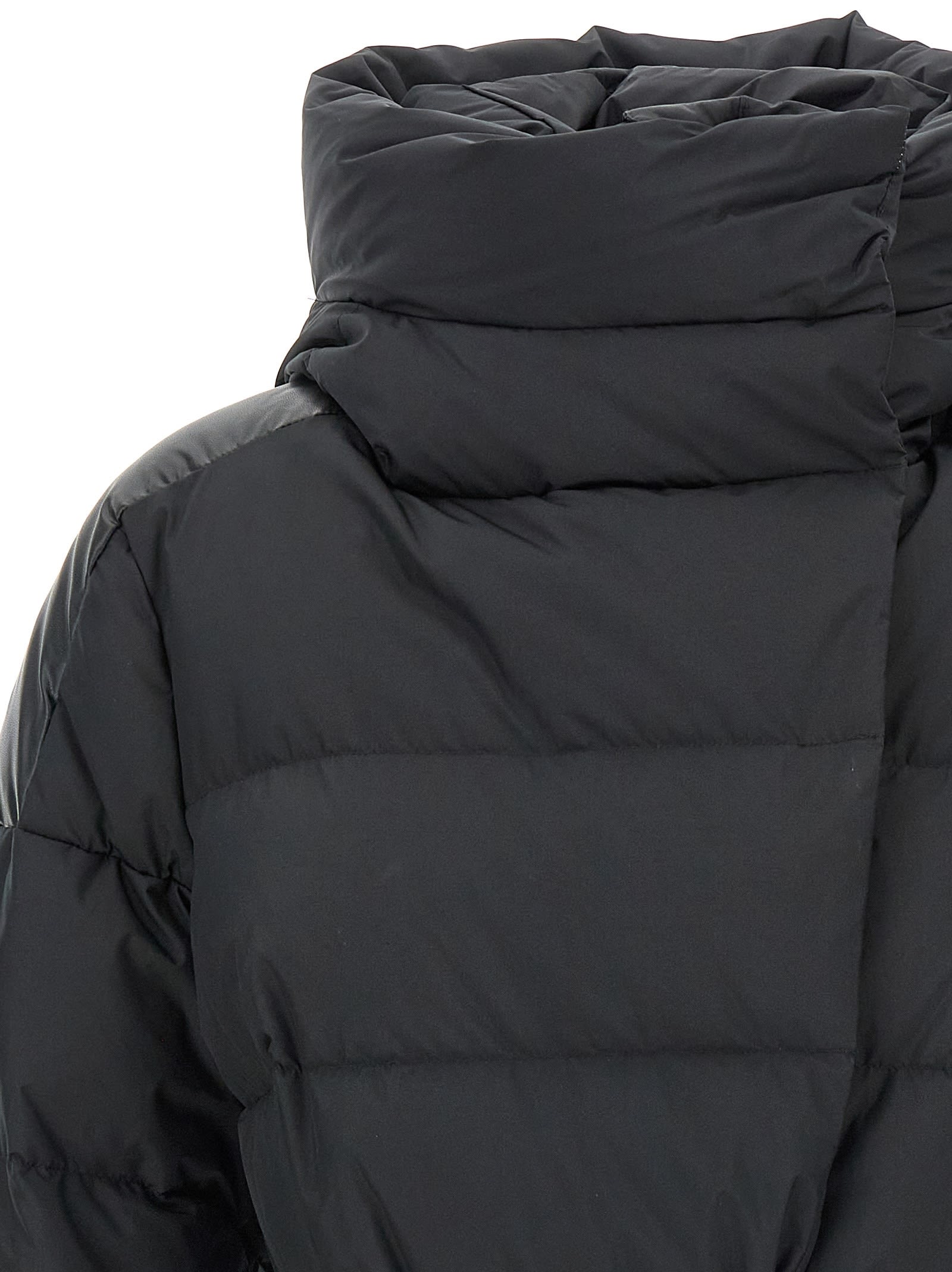 Goldbergh Bufera Down Jacket In Black