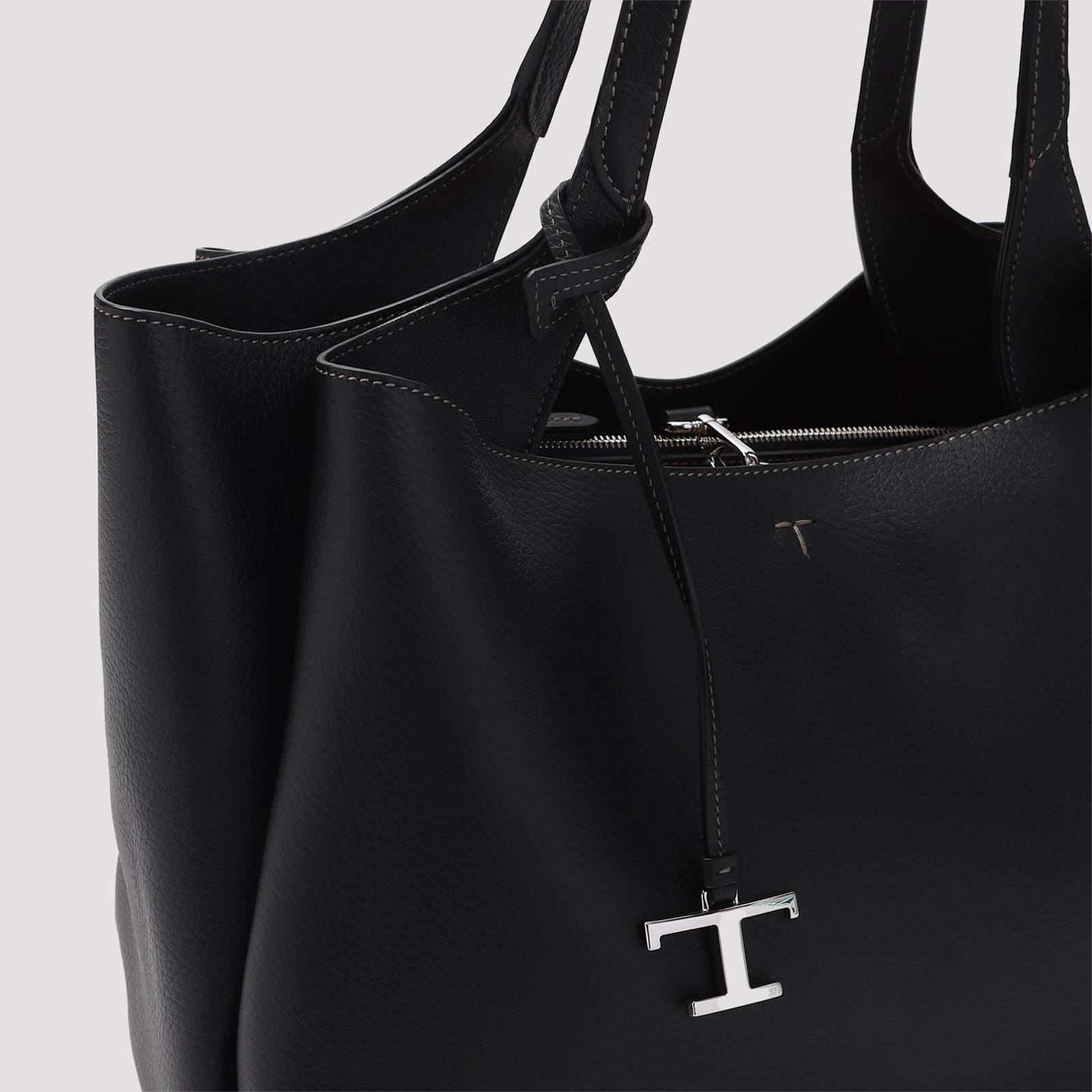 Tod's Tod S Apa Medium Shoulder Bag In Black
