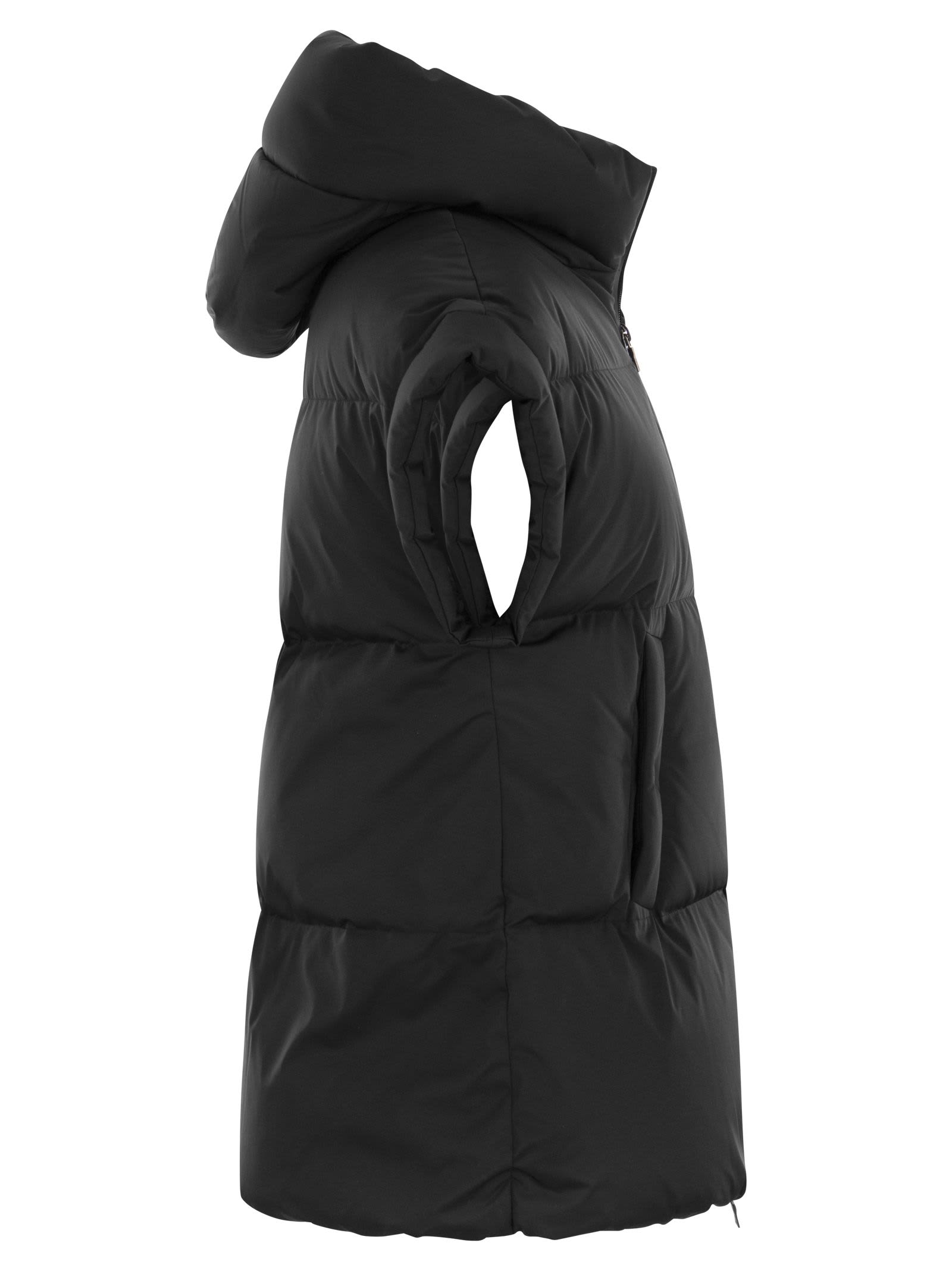 Herno Laminar Stain Pro Sleeve In Black