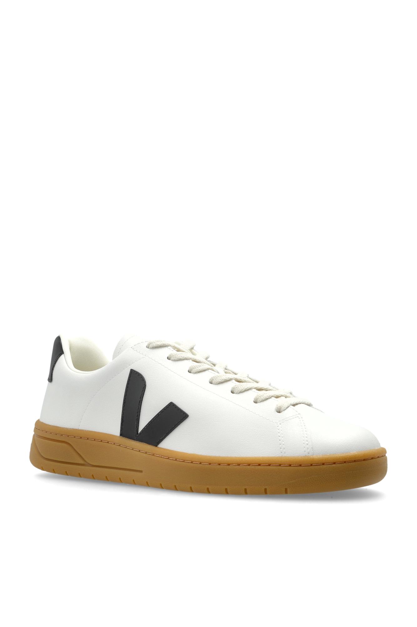 Veja Urca Cwl Sports Shoes In White