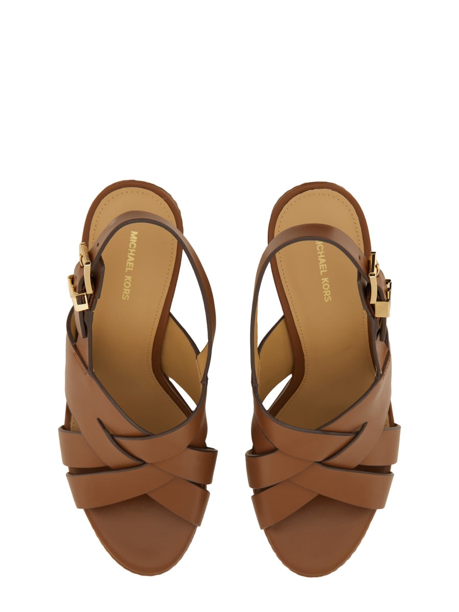 Shop Michael Kors Sandalo Nora In Luggage