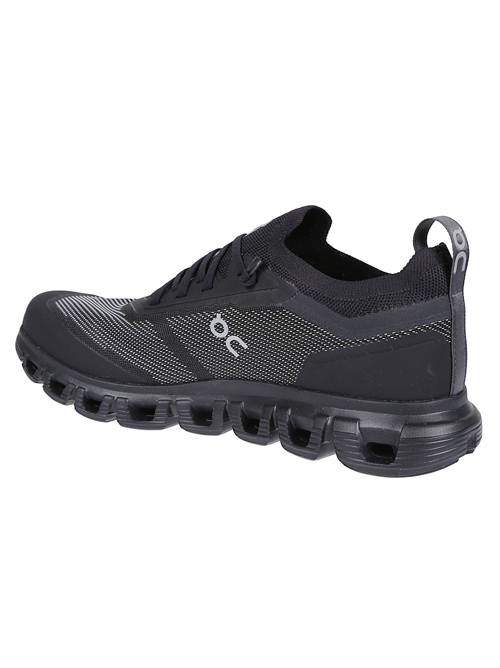 On Cloud 6 Versa Trainers In Black
