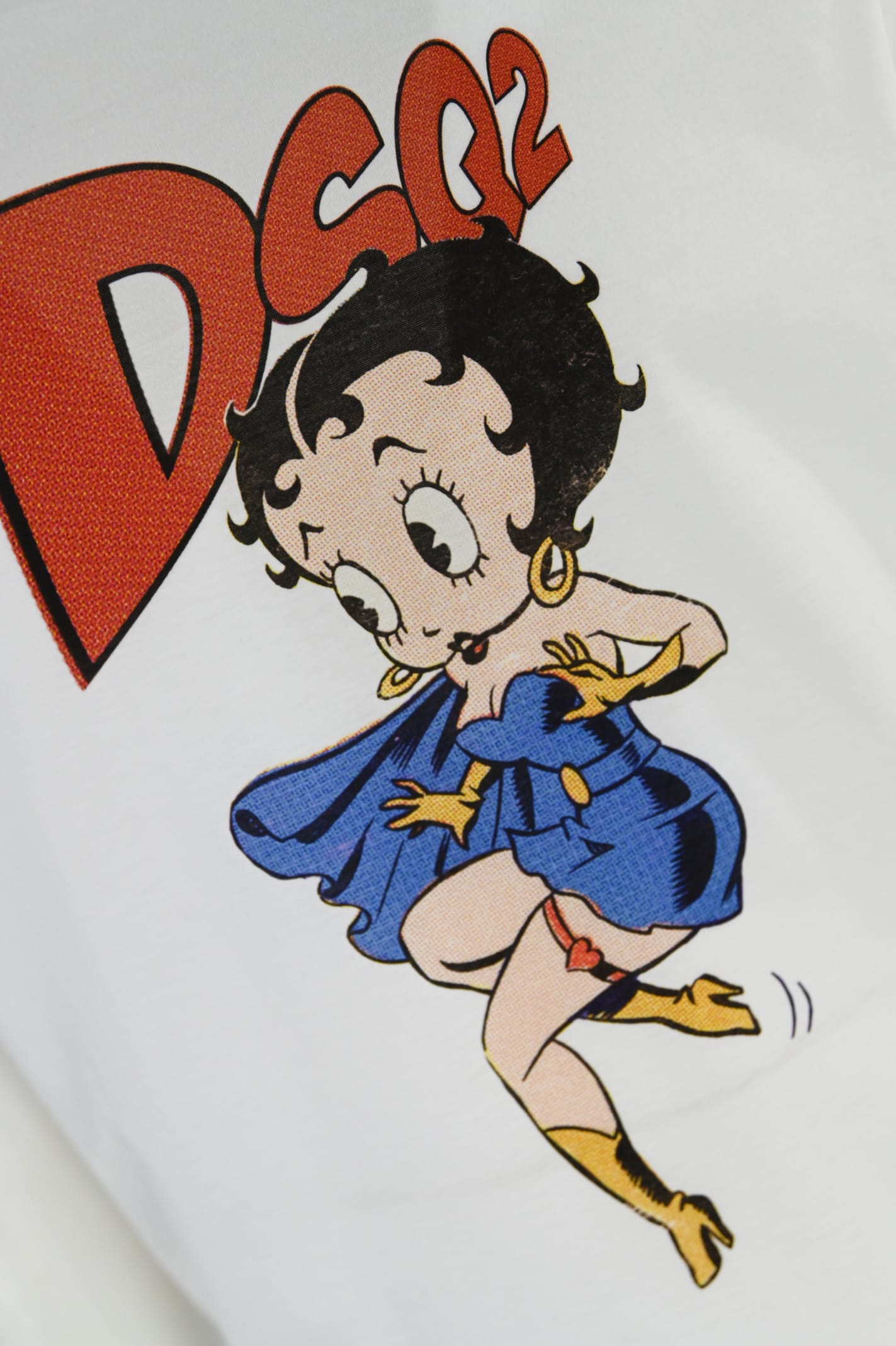 Shop Dsquared2 T-shirt With Betty Boop Print In Bianco