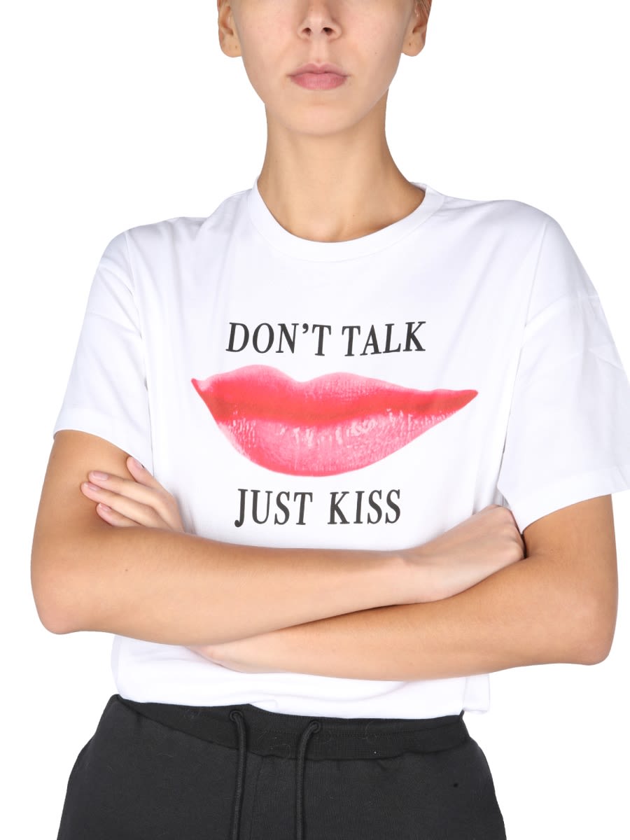 Shop Etre Cecile Just Kiss T-shirt In White