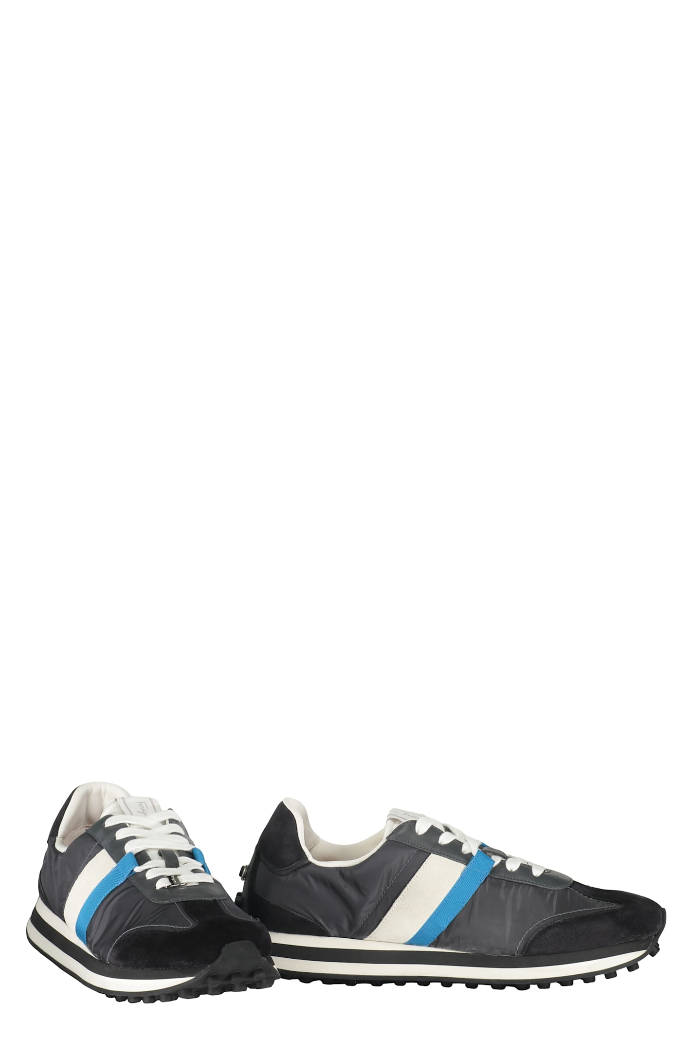 Ferragamo Logo Low-upper Sports Shoes In Black