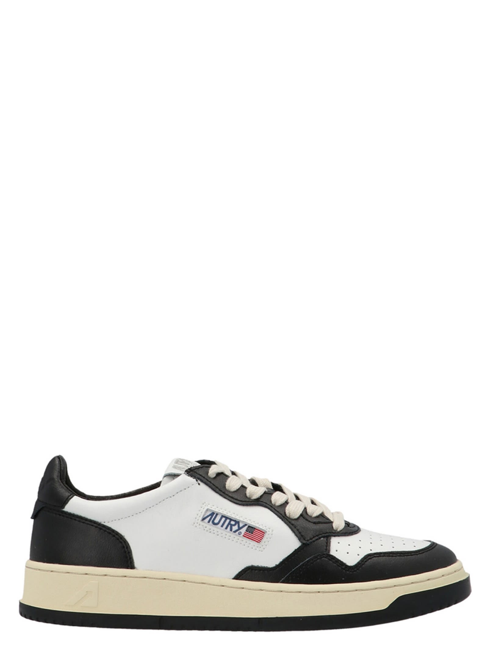 Autry Medalist Sneakers In White/black